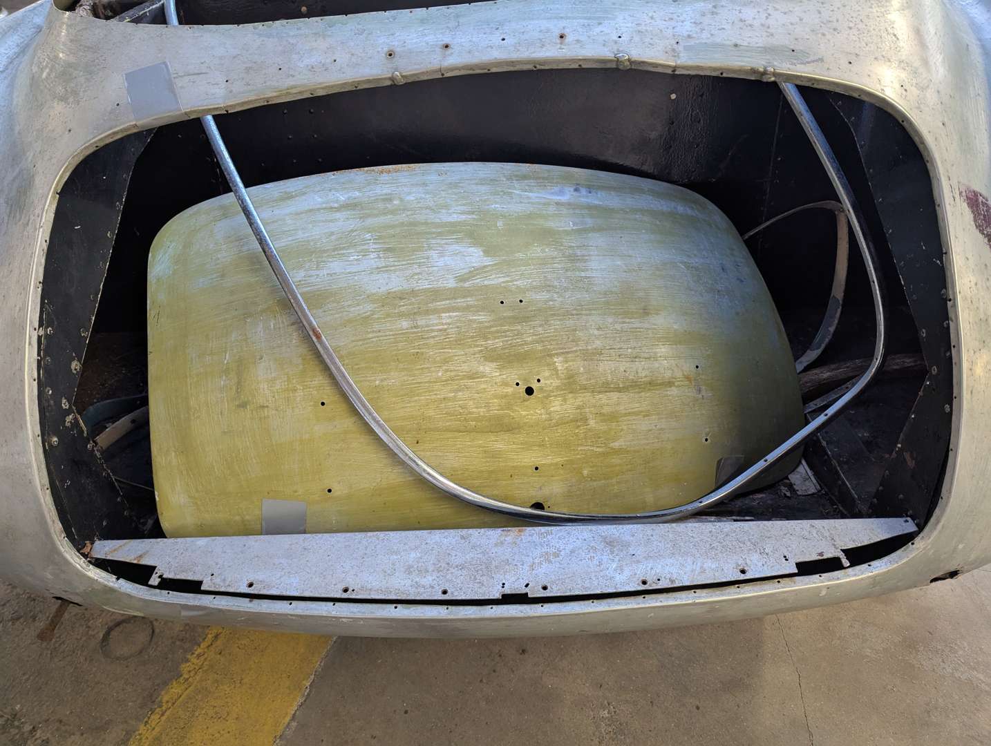 <p>1957 BRISTOL 405 SALOON SHELL</p>