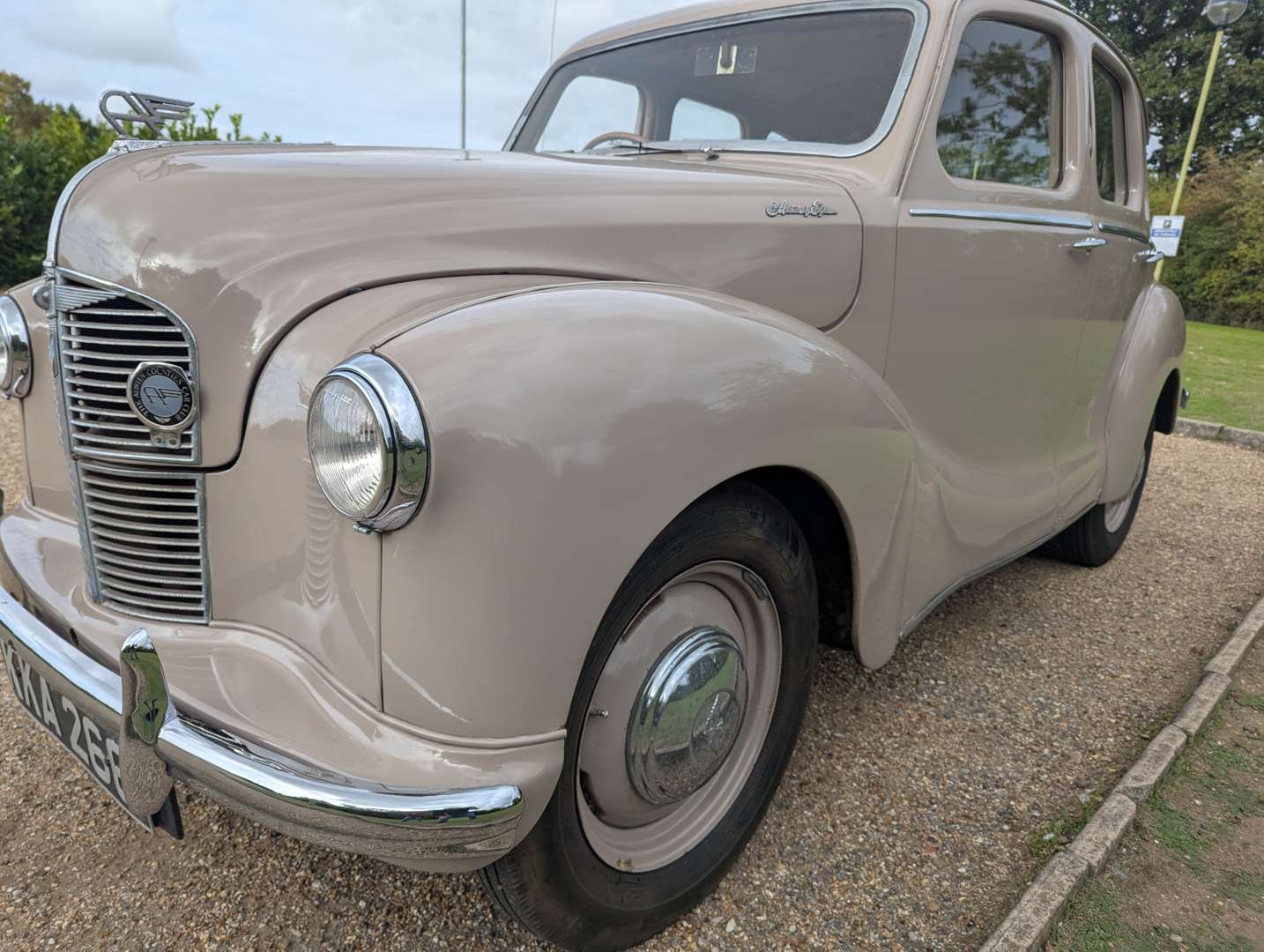 <p>1948 AUSTIN A40 DEVON</p>