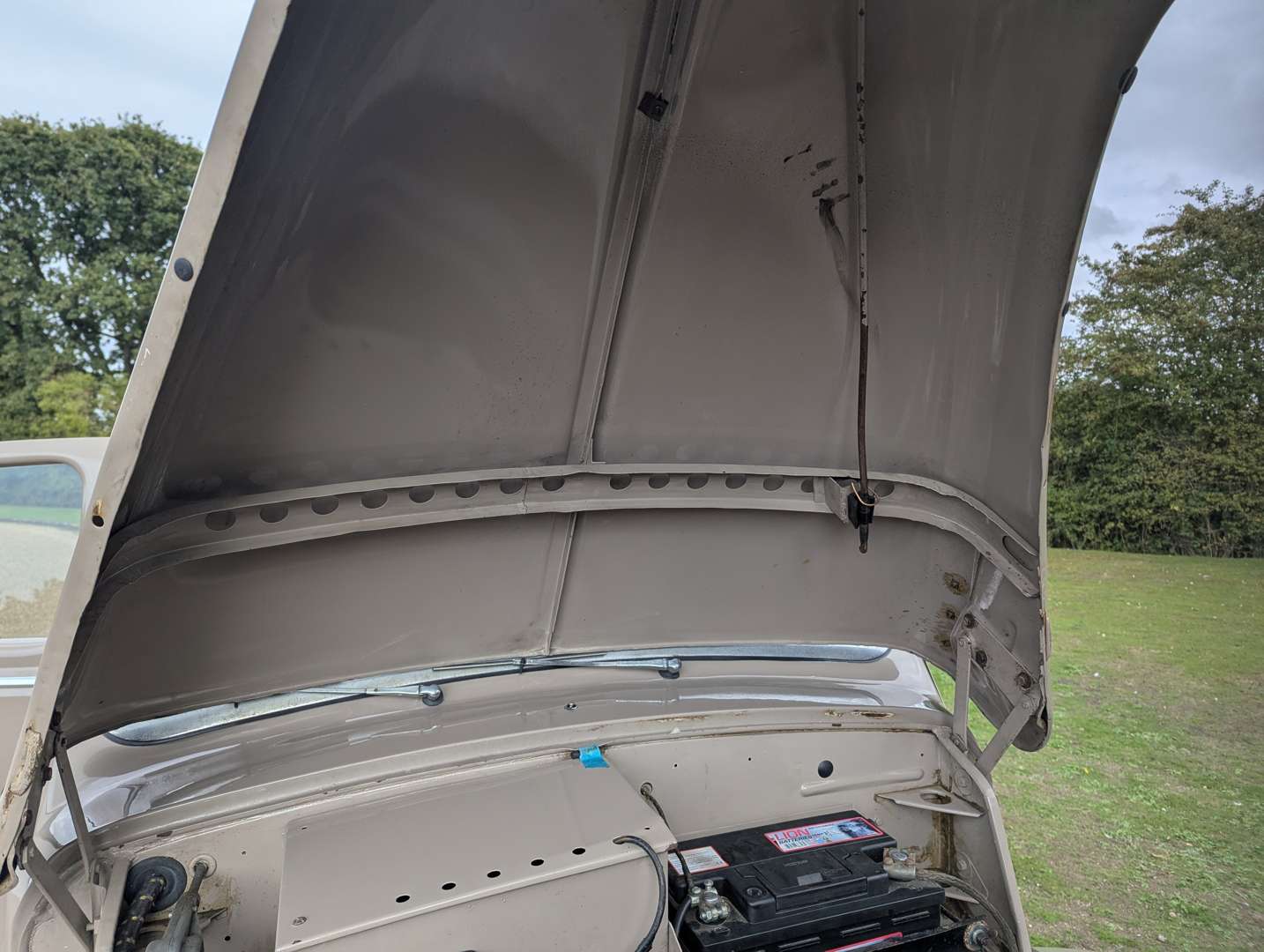 <p>1948 AUSTIN A40 DEVON</p>