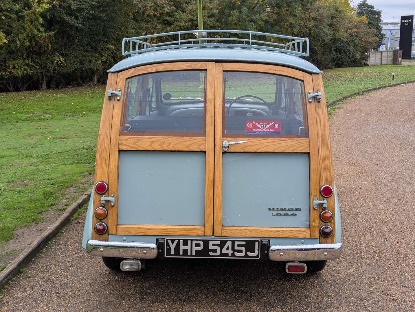 <p>1971 MORRIS MINOR 1000 TRAVELLER</p>