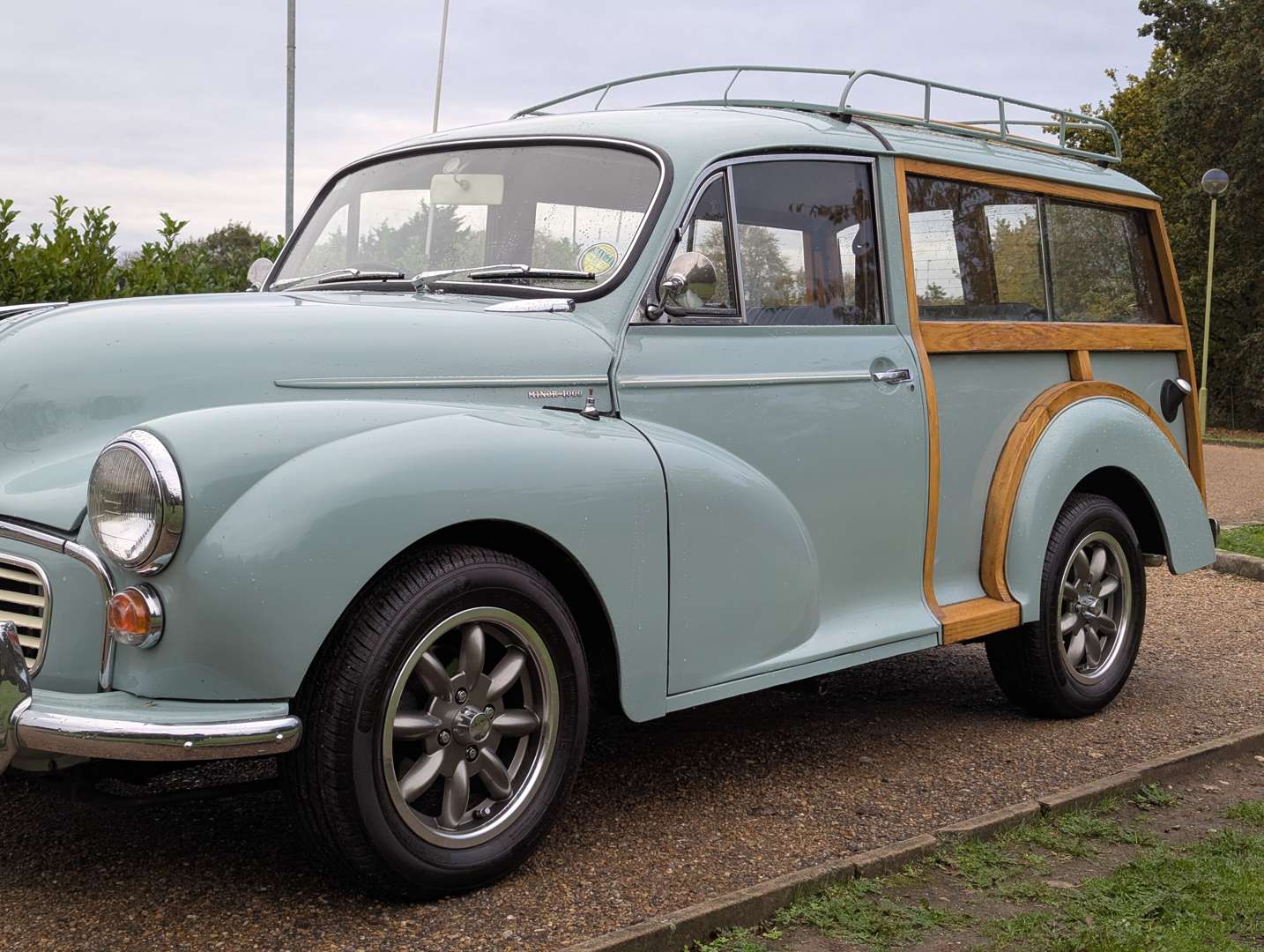 <p>1971 MORRIS MINOR 1000 TRAVELLER</p>