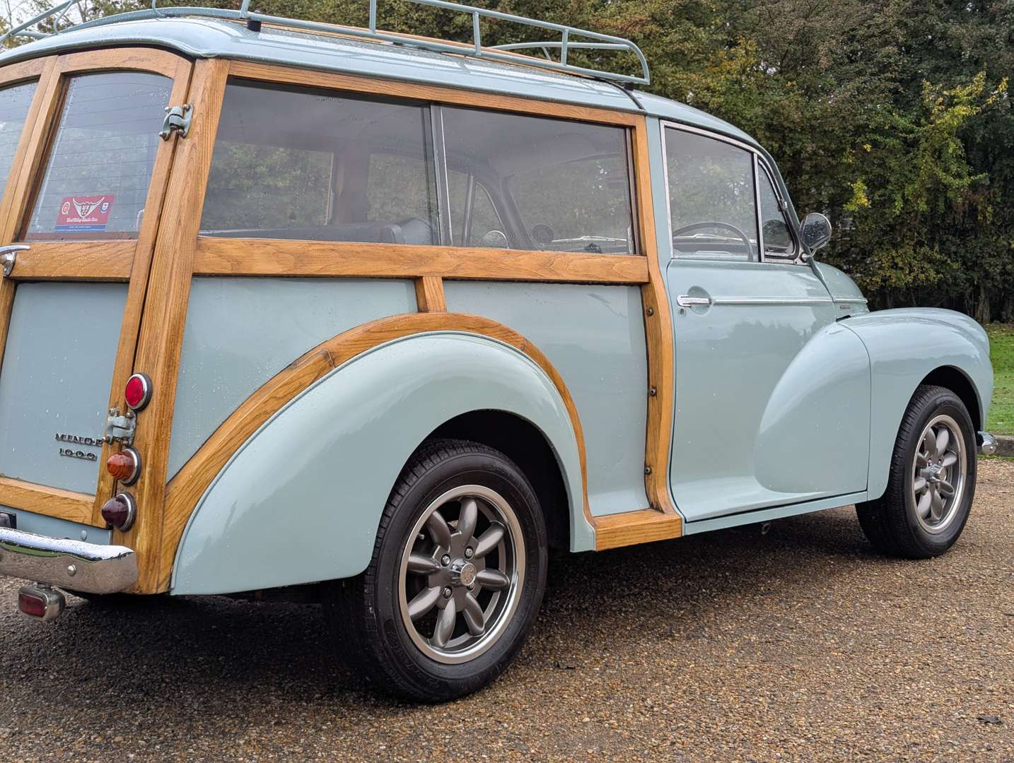 <p>1971 MORRIS MINOR 1000 TRAVELLER</p>