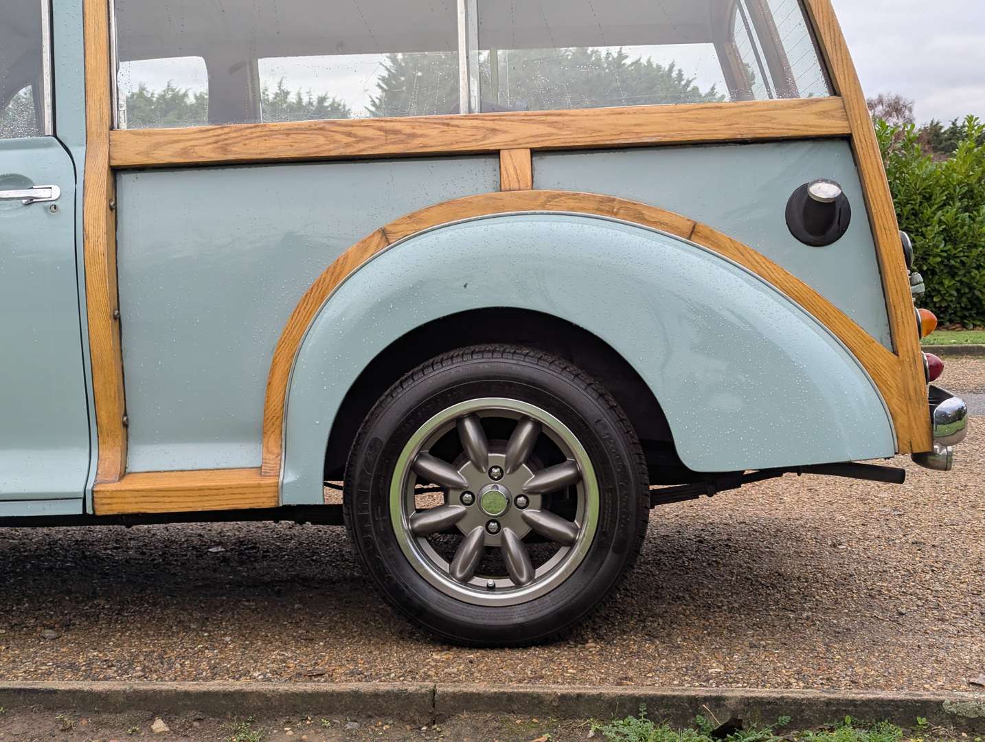 <p>1971 MORRIS MINOR 1000 TRAVELLER</p>