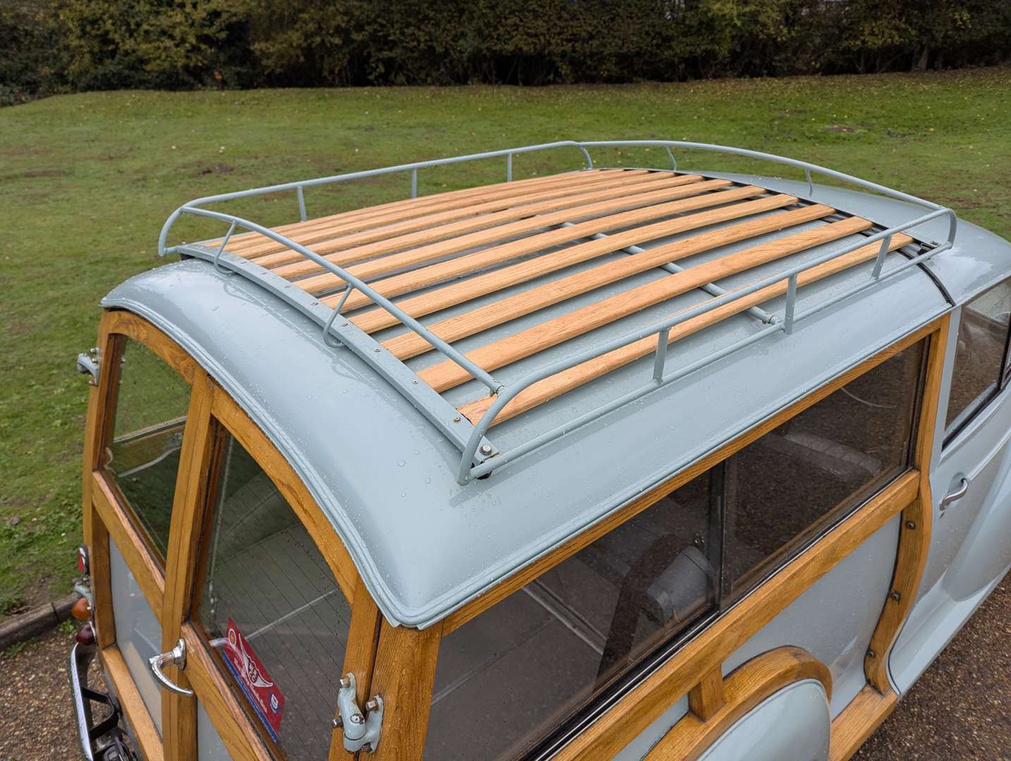 <p>1971 MORRIS MINOR 1000 TRAVELLER</p>