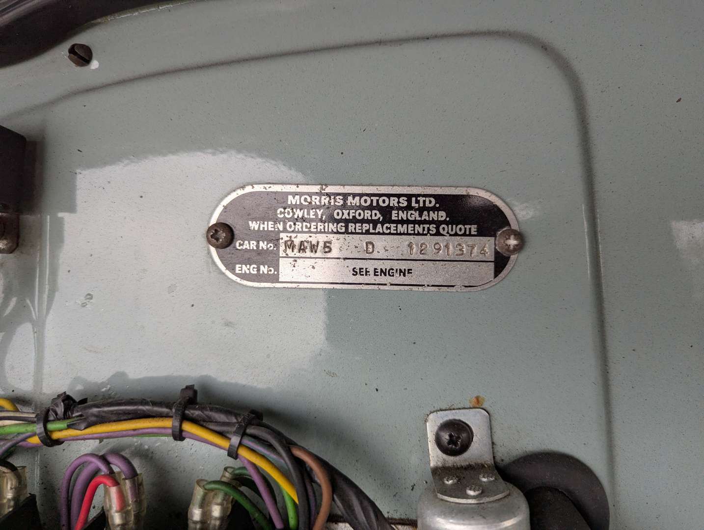 <p>1971 MORRIS MINOR 1000 TRAVELLER</p>