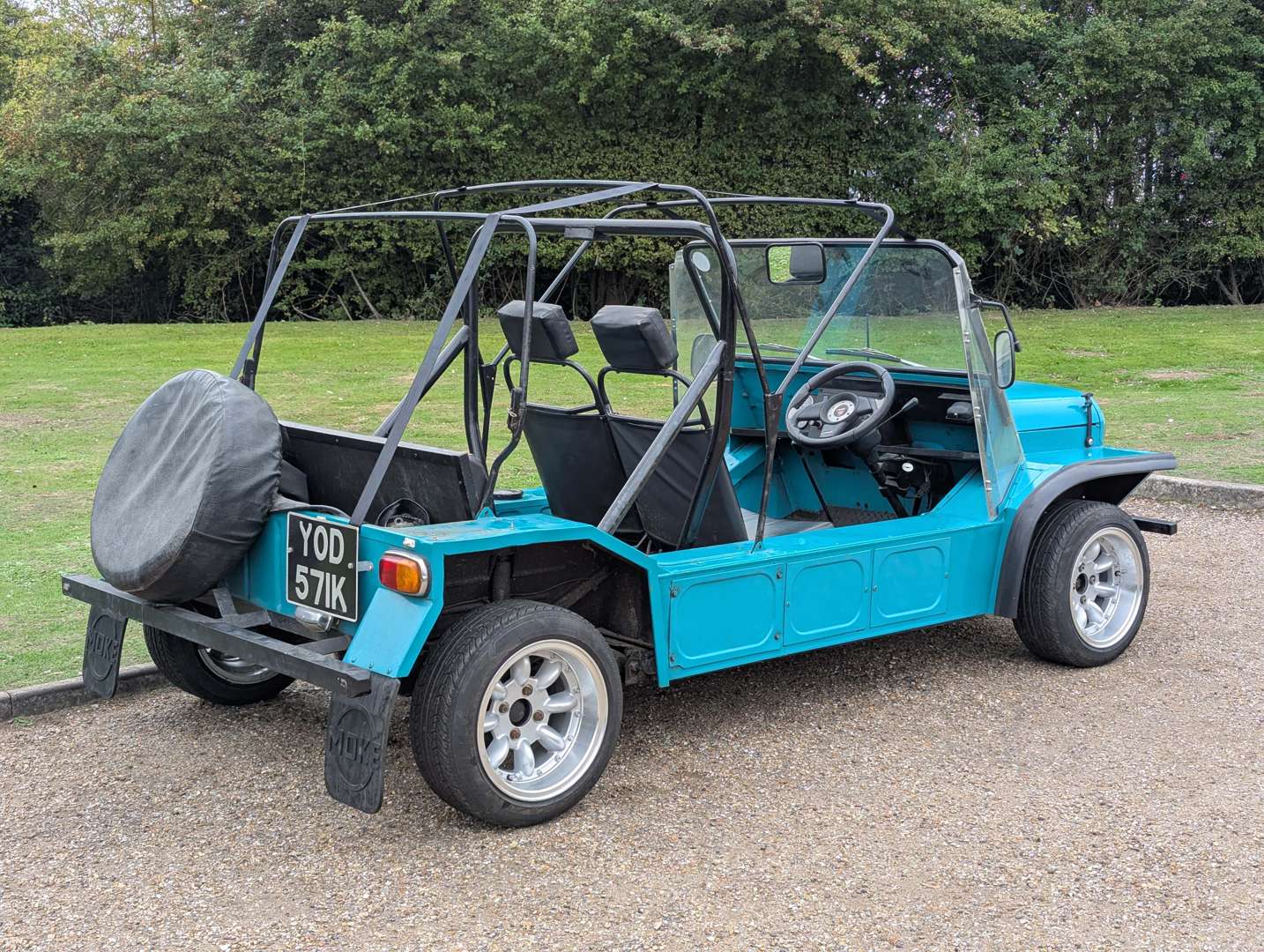 <p>1972 MORRIS MINI MOKE</p>