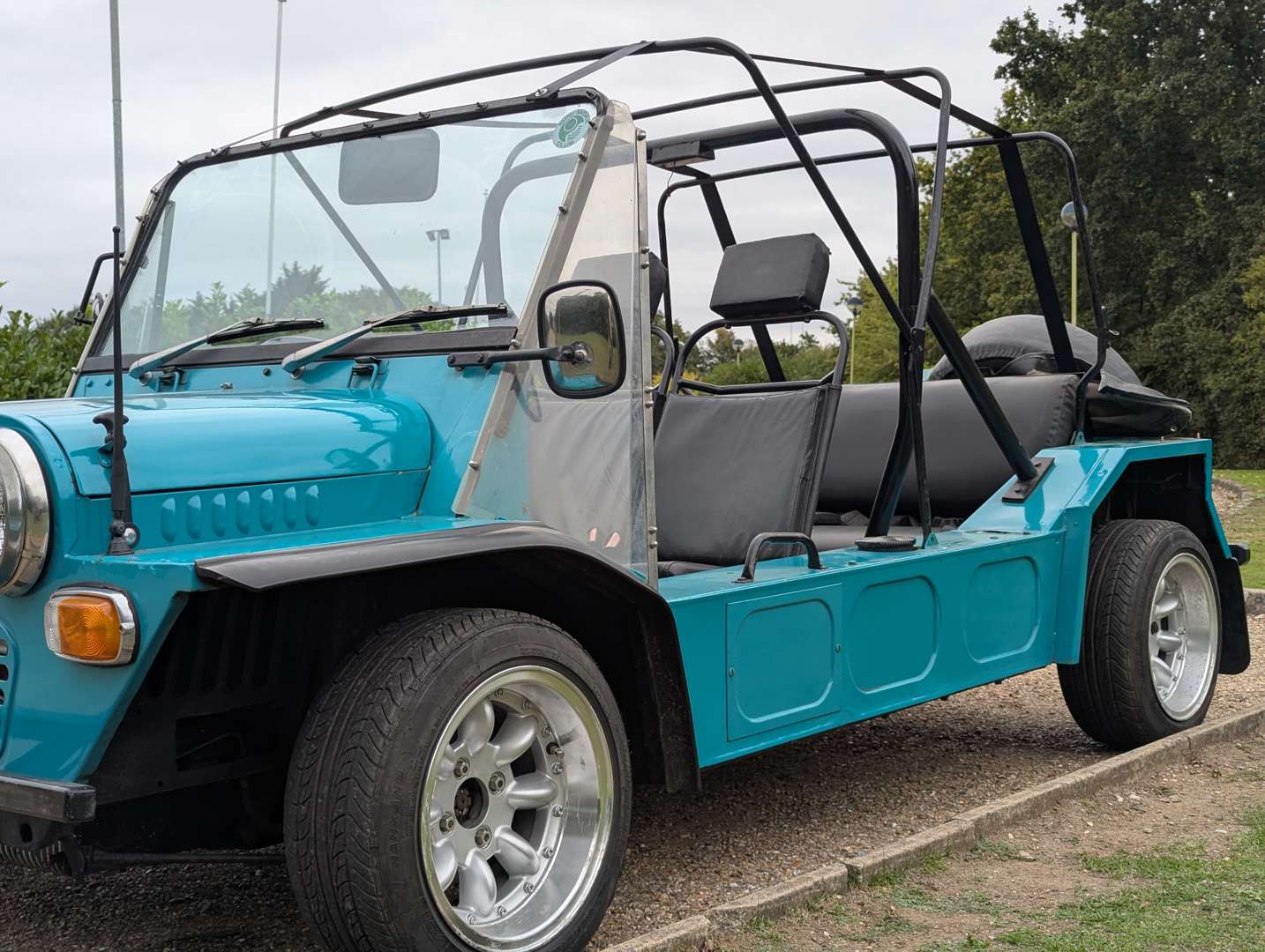 <p>1972 MORRIS MINI MOKE</p>