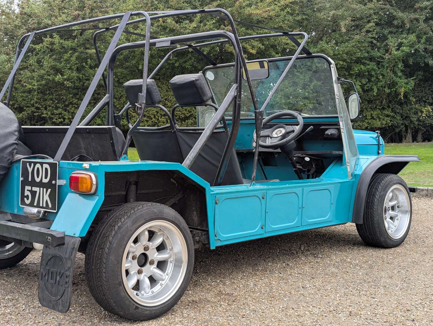<p>1972 MORRIS MINI MOKE</p>