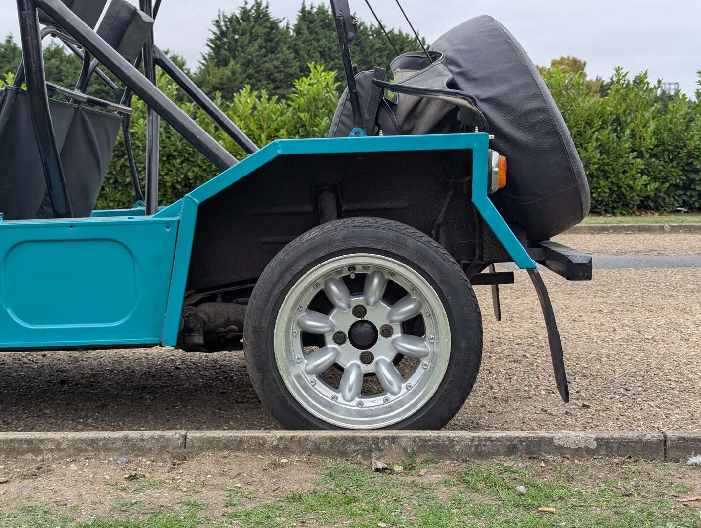 <p>1972 MORRIS MINI MOKE</p>