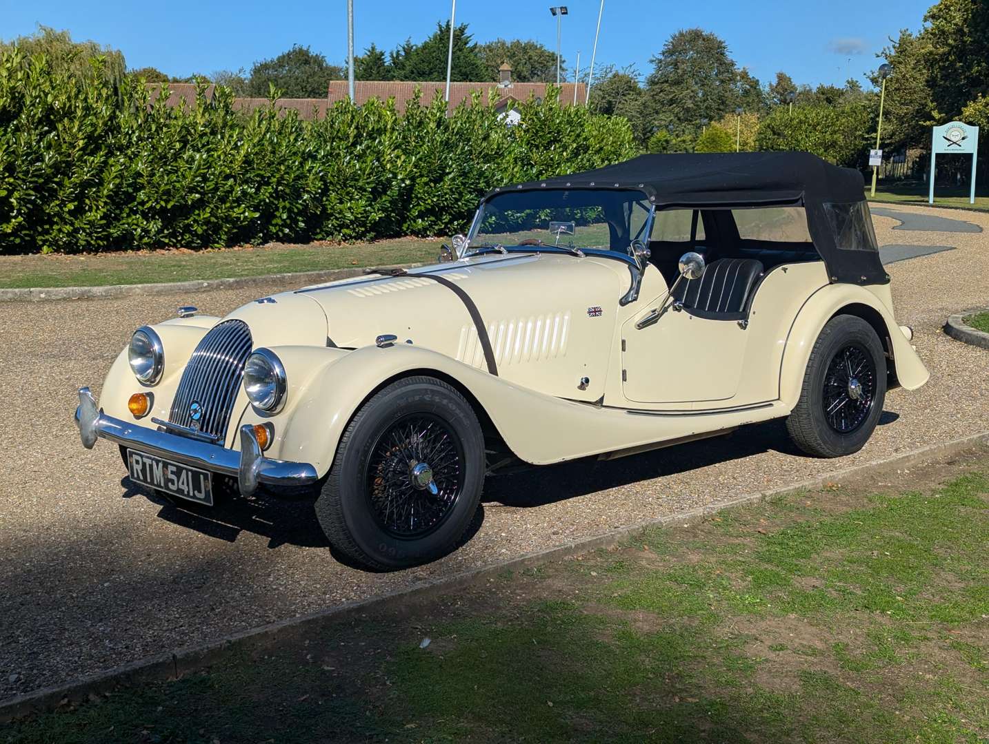 <p>1971 MORGAN 4/4 LOTUS TWIN-CAM 1600</p>