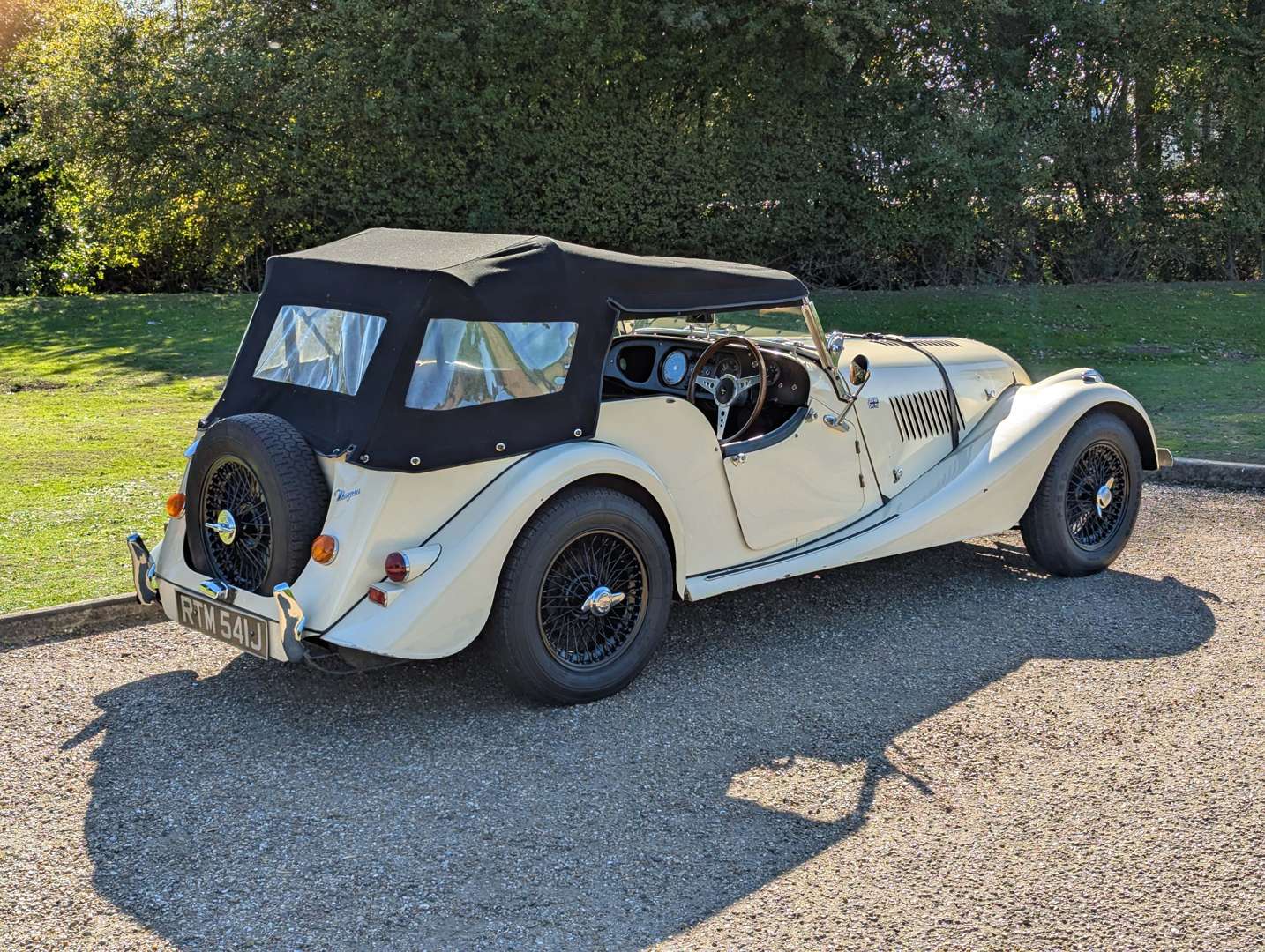 <p>1971 MORGAN 4/4 LOTUS TWIN-CAM 1600</p>