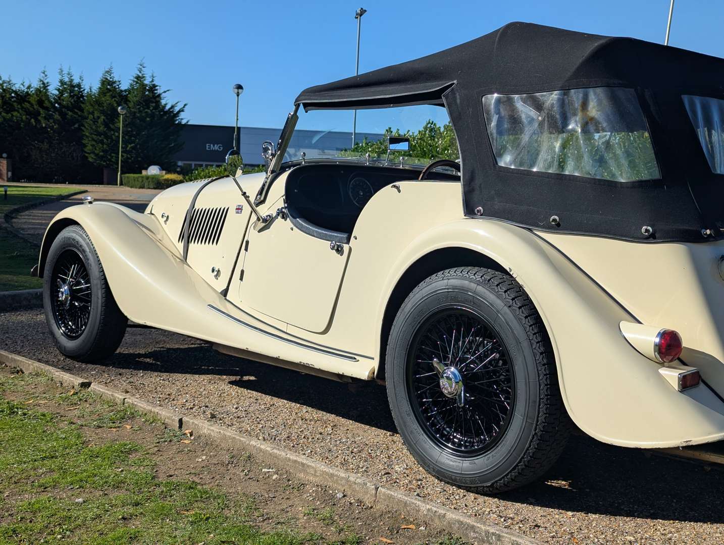 <p>1971 MORGAN 4/4 LOTUS TWIN-CAM 1600</p>