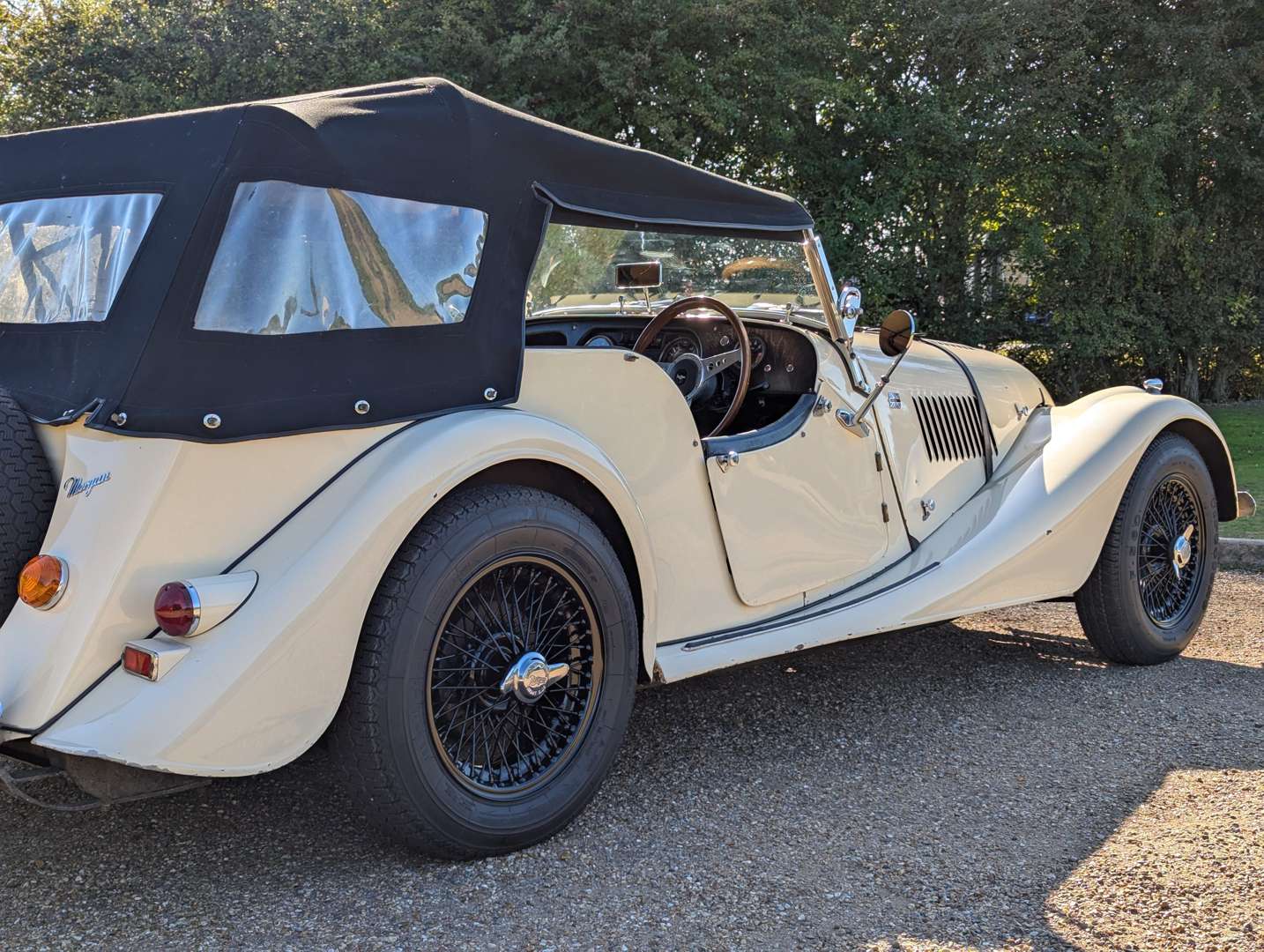 <p>1971 MORGAN 4/4 LOTUS TWIN-CAM 1600</p>