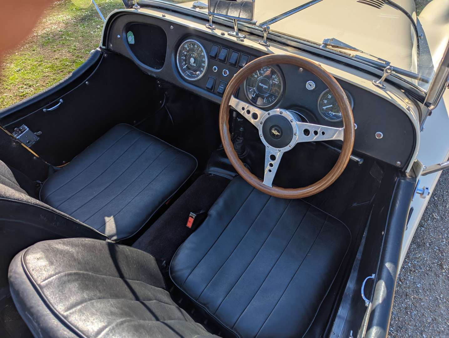 <p>1971 MORGAN 4/4 LOTUS TWIN-CAM 1600</p>