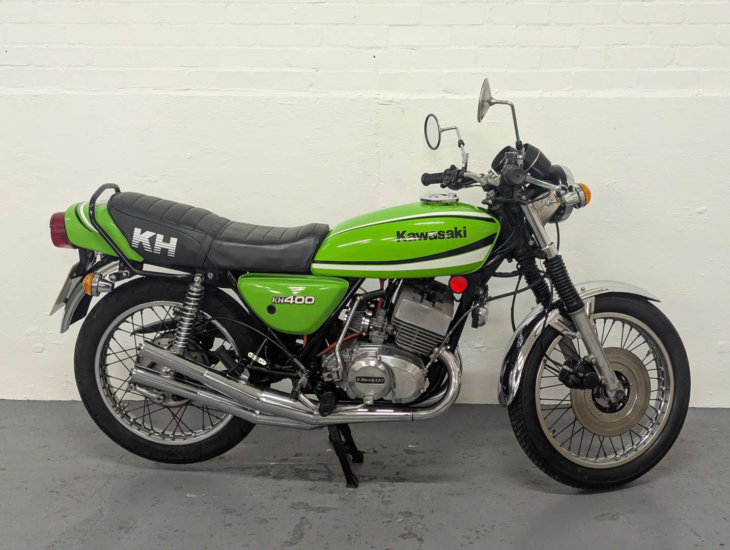 <p>1976 KAWASAKI KH400</p>