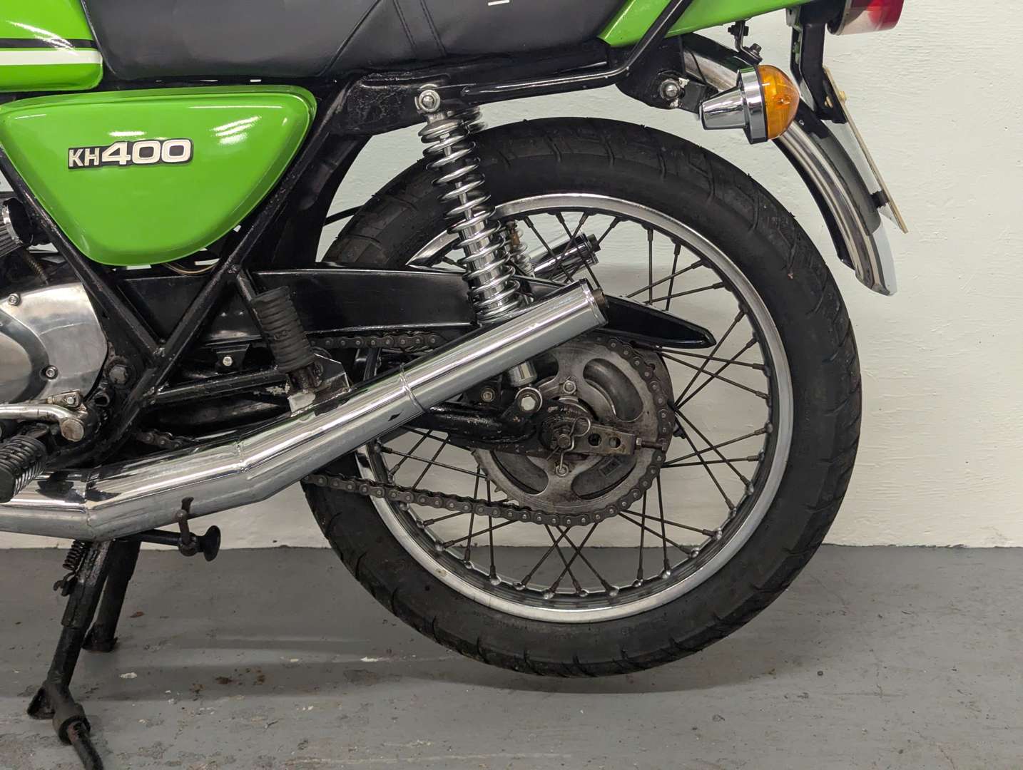 <p>1976 KAWASAKI KH400</p>