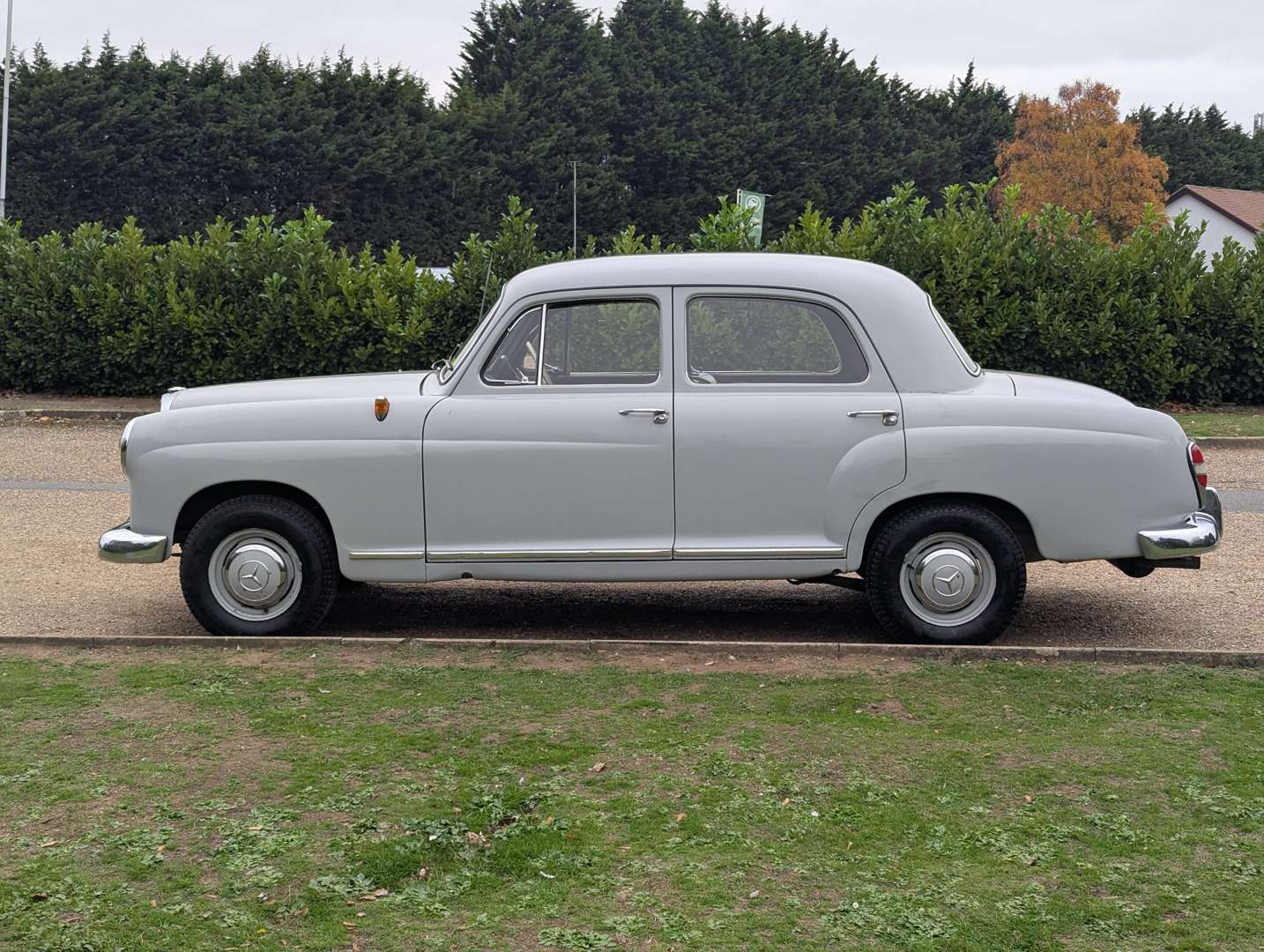 <p>1961 MERCEDES PONTON 180B</p>