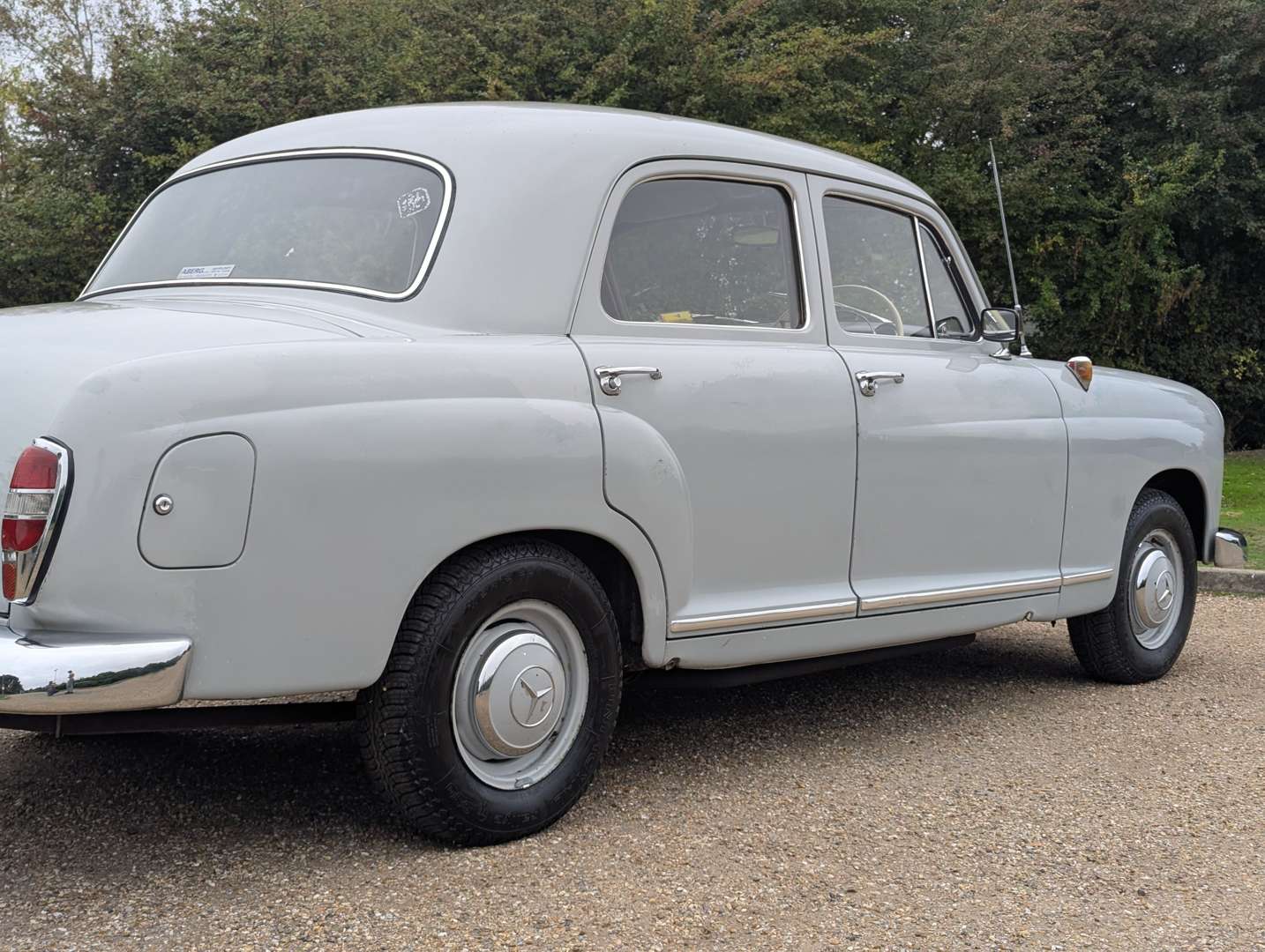 <p>1961 MERCEDES PONTON 180B</p>