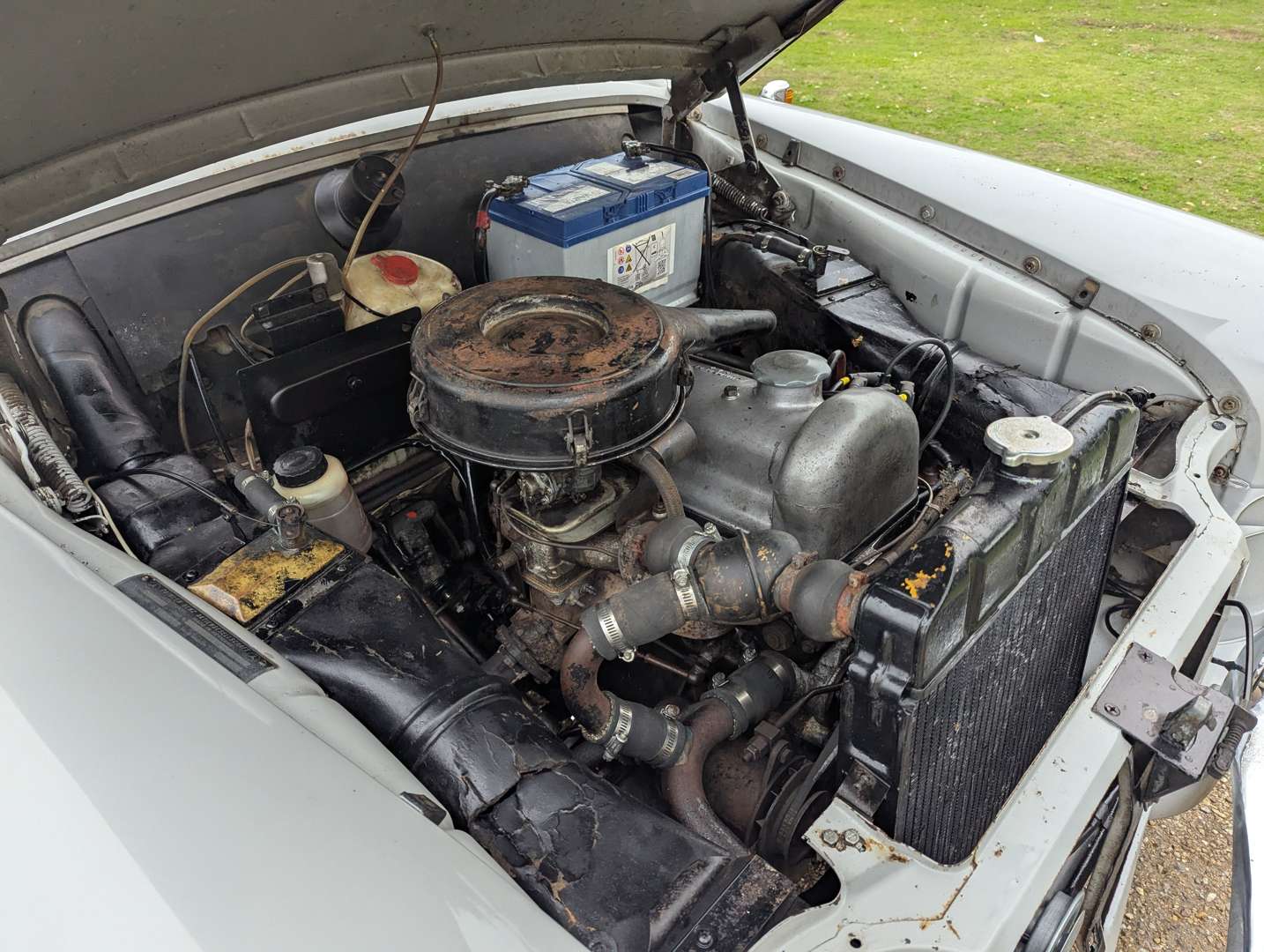 <p>1961 MERCEDES PONTON 180B</p>