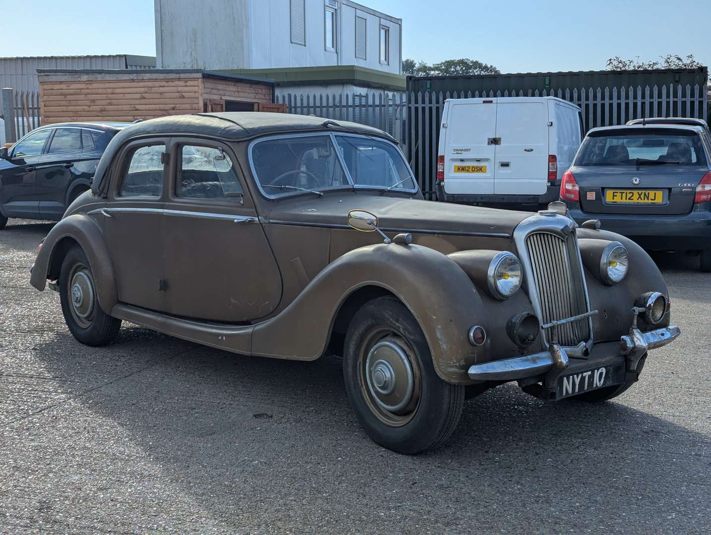 <p>1953 RILEY RMF 2.5 SALOON</p>