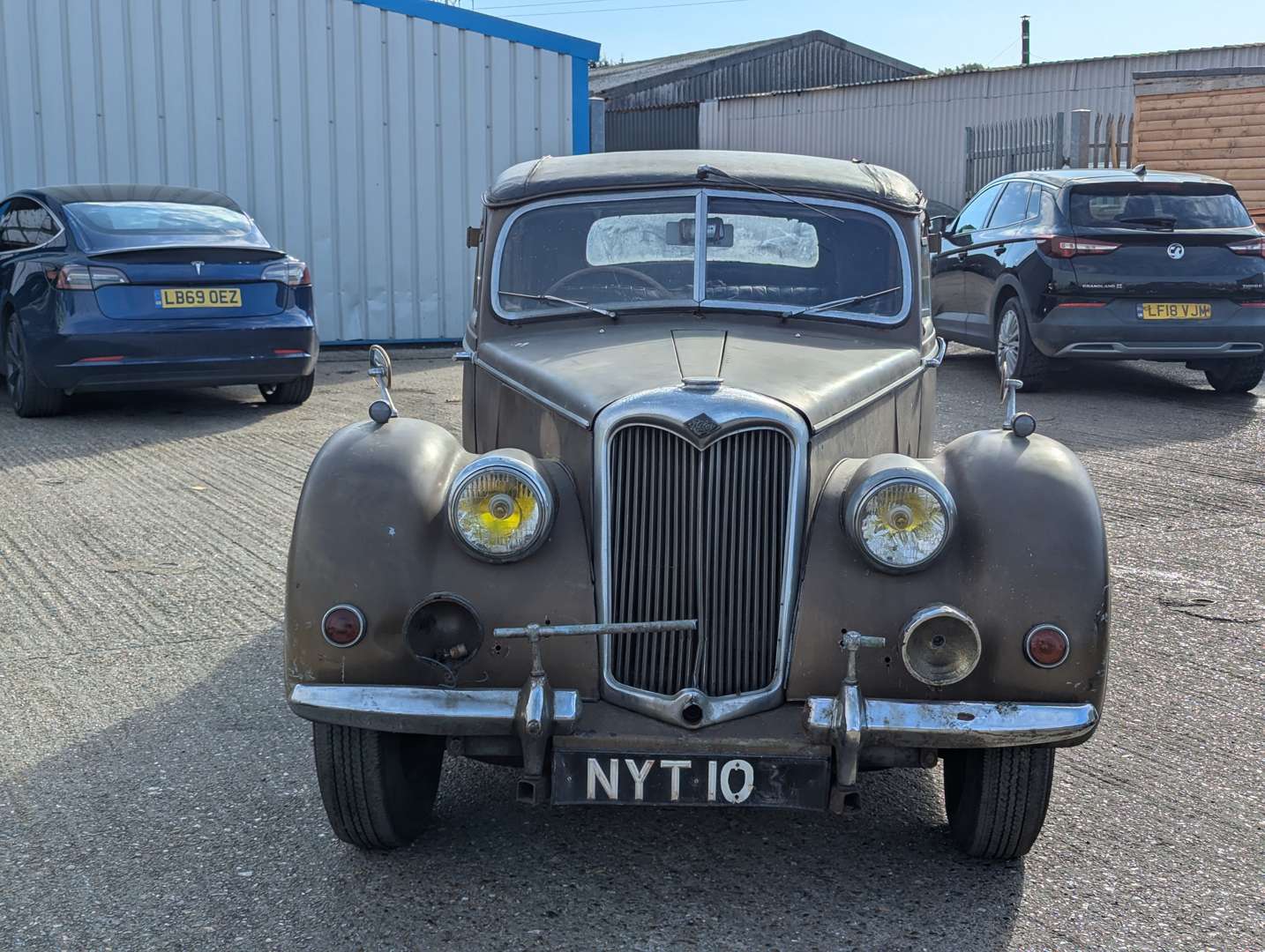 <p>1953 RILEY RMF 2.5 SALOON</p>
