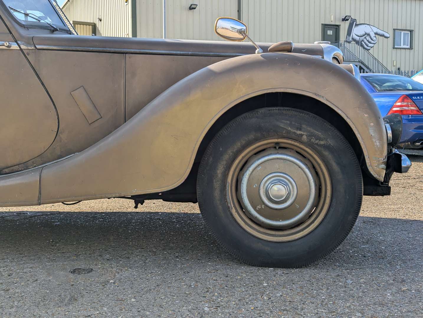 <p>1953 RILEY RMF 2.5 SALOON</p>