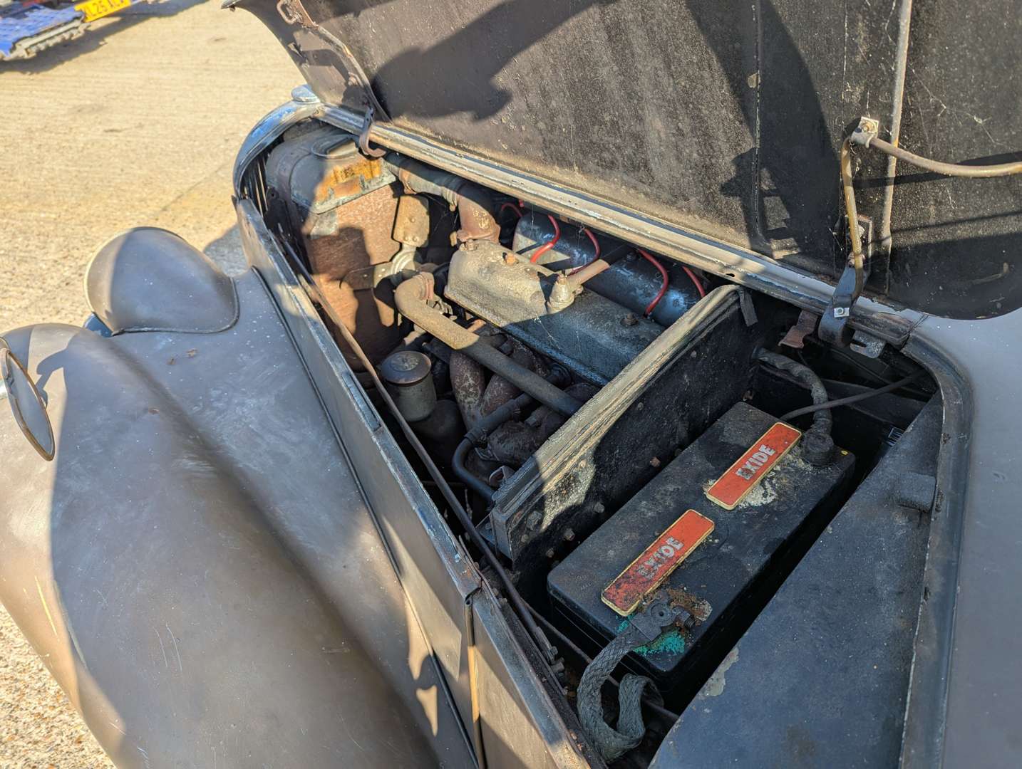 <p>1953 RILEY RMF 2.5 SALOON</p>