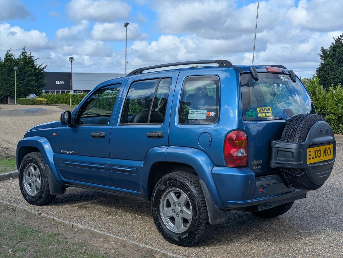 <p>2003 JEEP CHEROKEE 3.7 LIMITED AUTO</p>