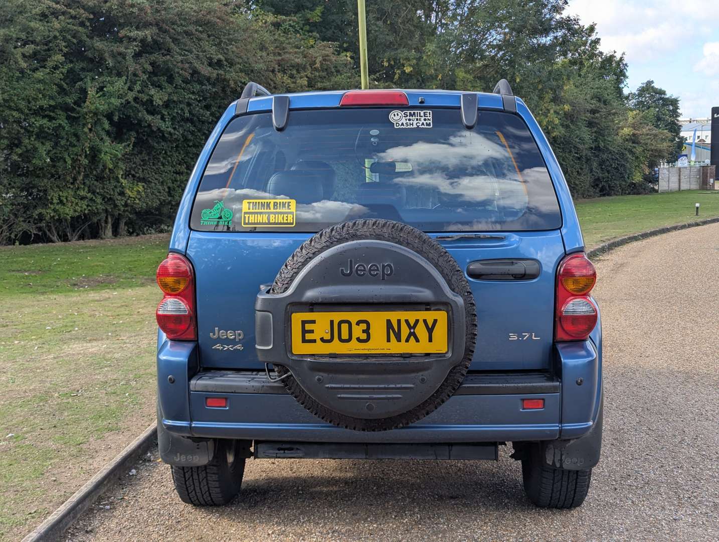 <p>2003 JEEP CHEROKEE 3.7 LIMITED AUTO</p>