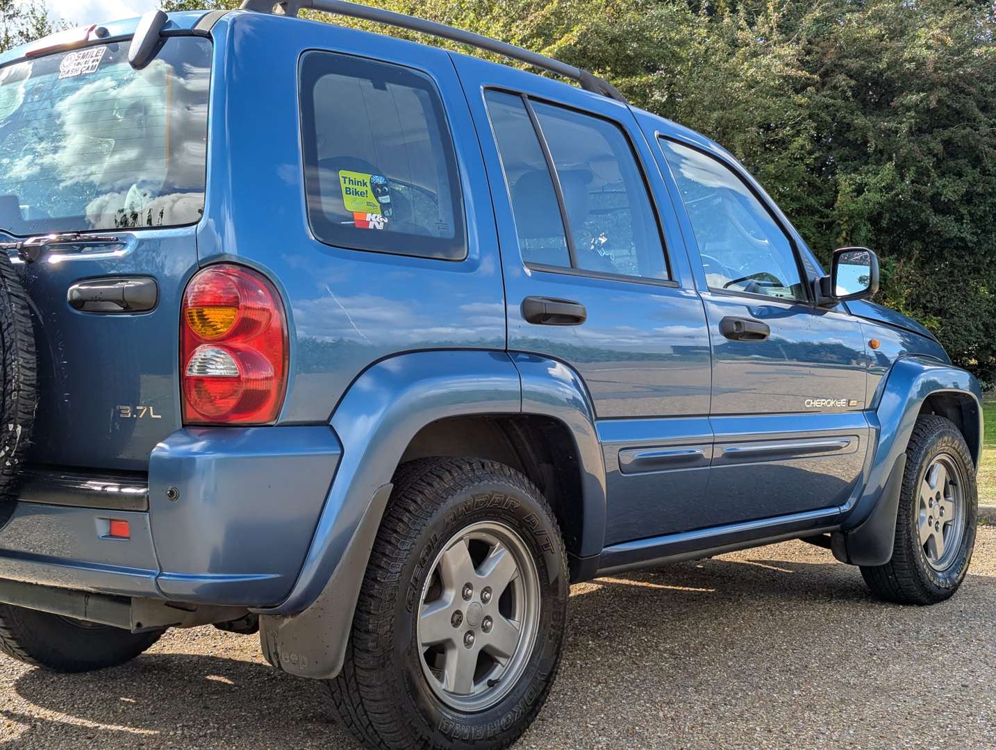 <p>2003 JEEP CHEROKEE 3.7 LIMITED AUTO</p>