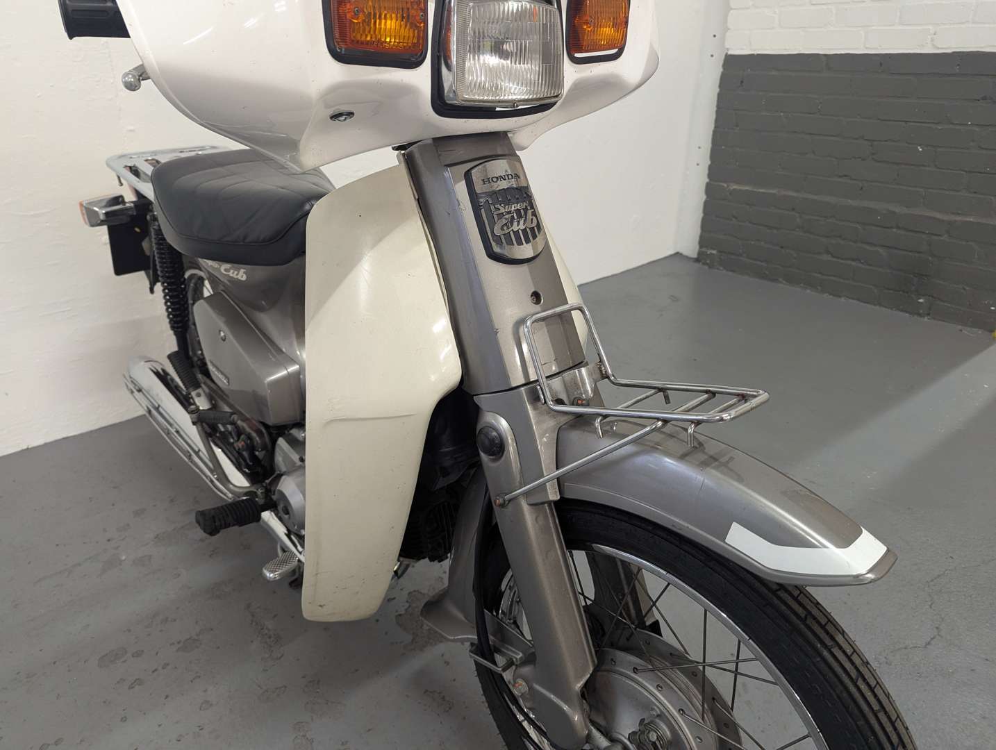 <p>2002 HONDA CUB C90</p>