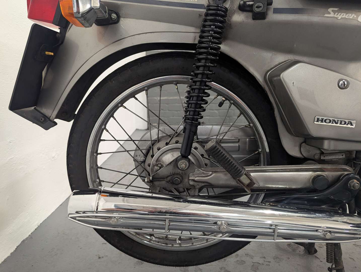 <p>2002 HONDA CUB C90</p>