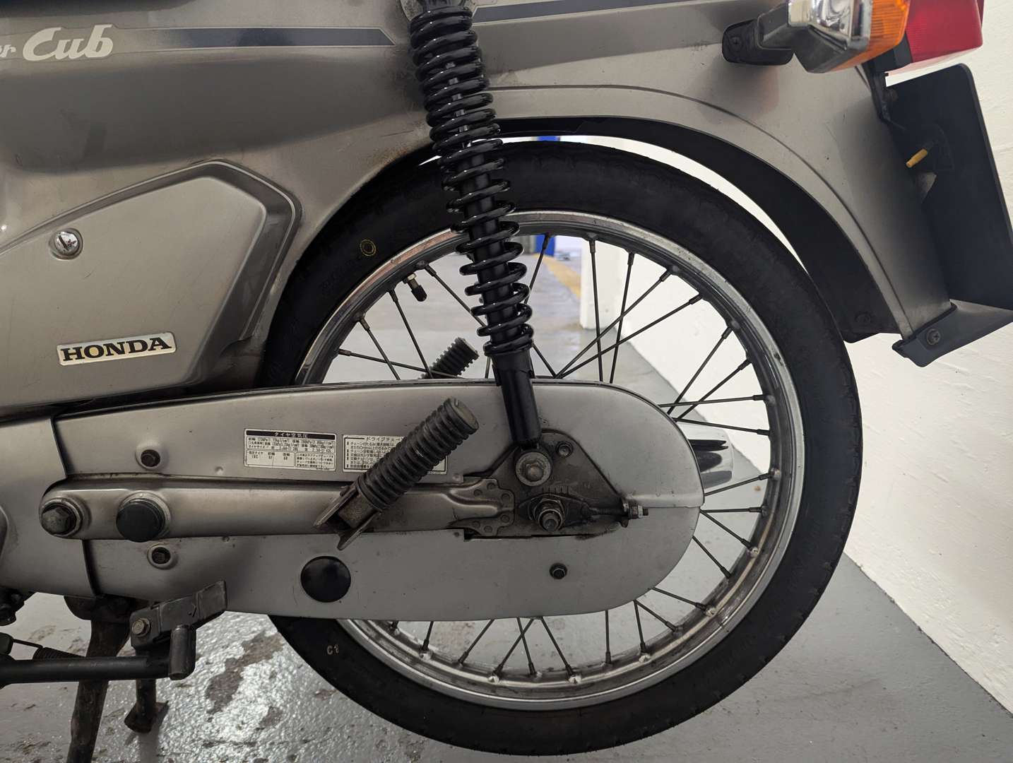 <p>2002 HONDA CUB C90</p>