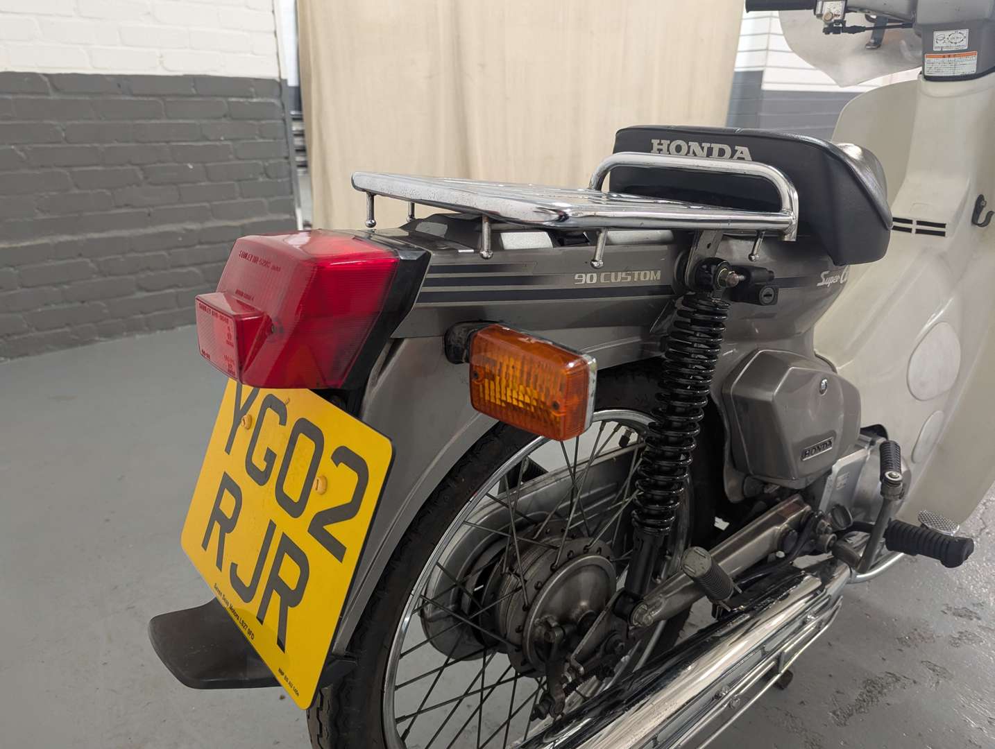 <p>2002 HONDA CUB C90</p>