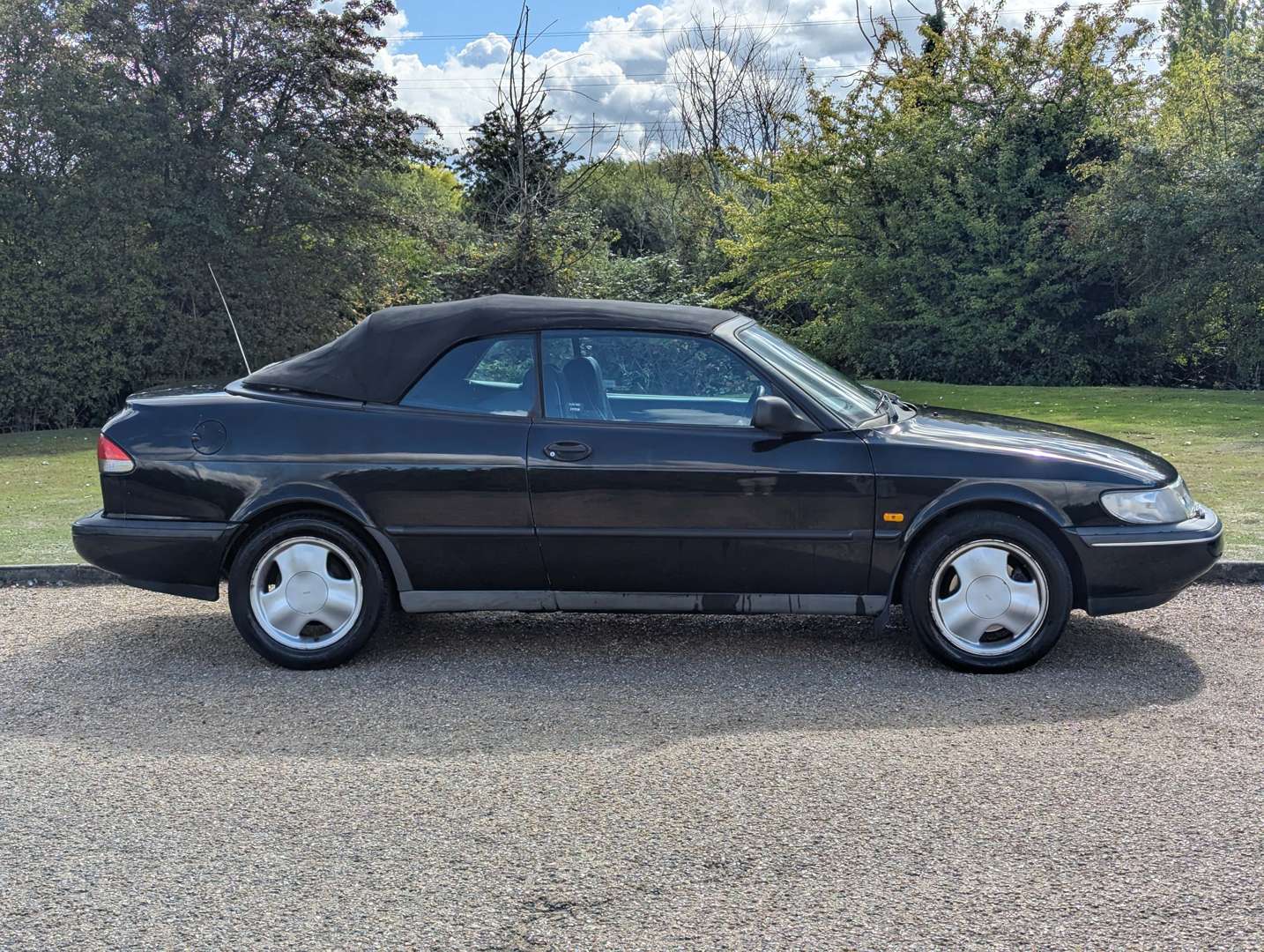 <p>1996 SAAB 900 SE TURBO CONVERTIBLE</p>