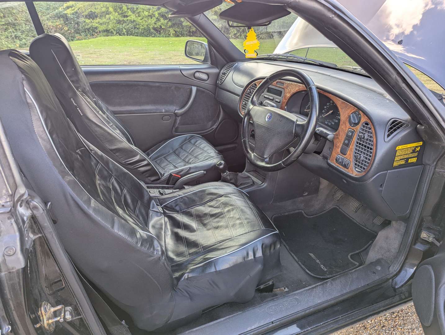 <p>1996 SAAB 900 SE TURBO CONVERTIBLE</p>