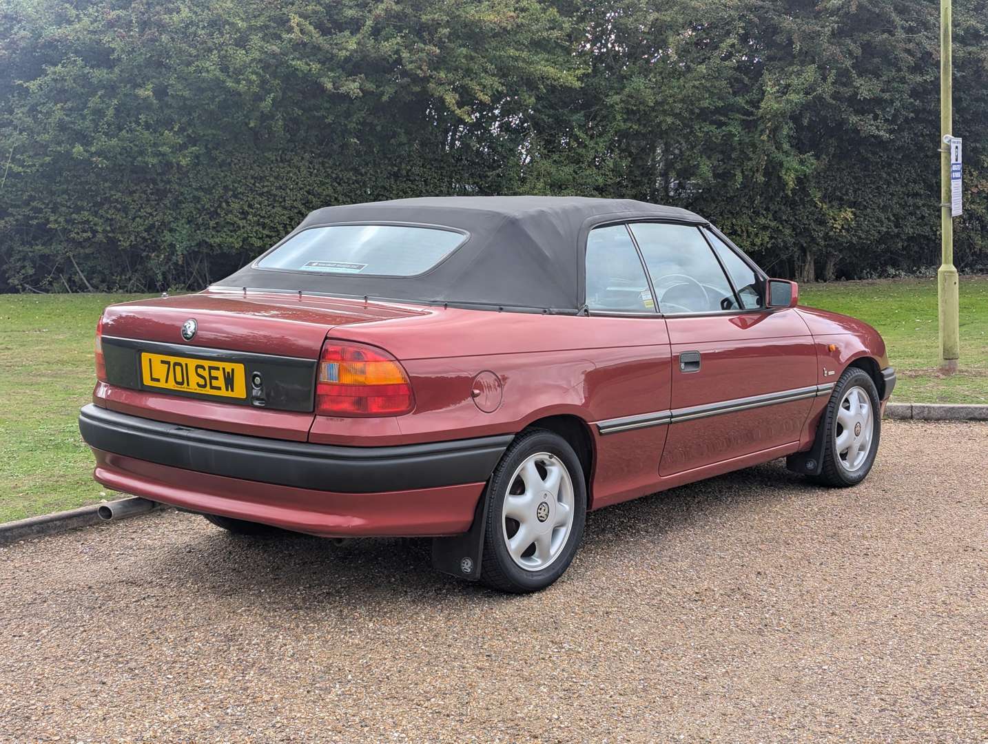 <p>1994 VAUXHALL ASTRA 2.0I BERTONE CONVERTIBLE</p>