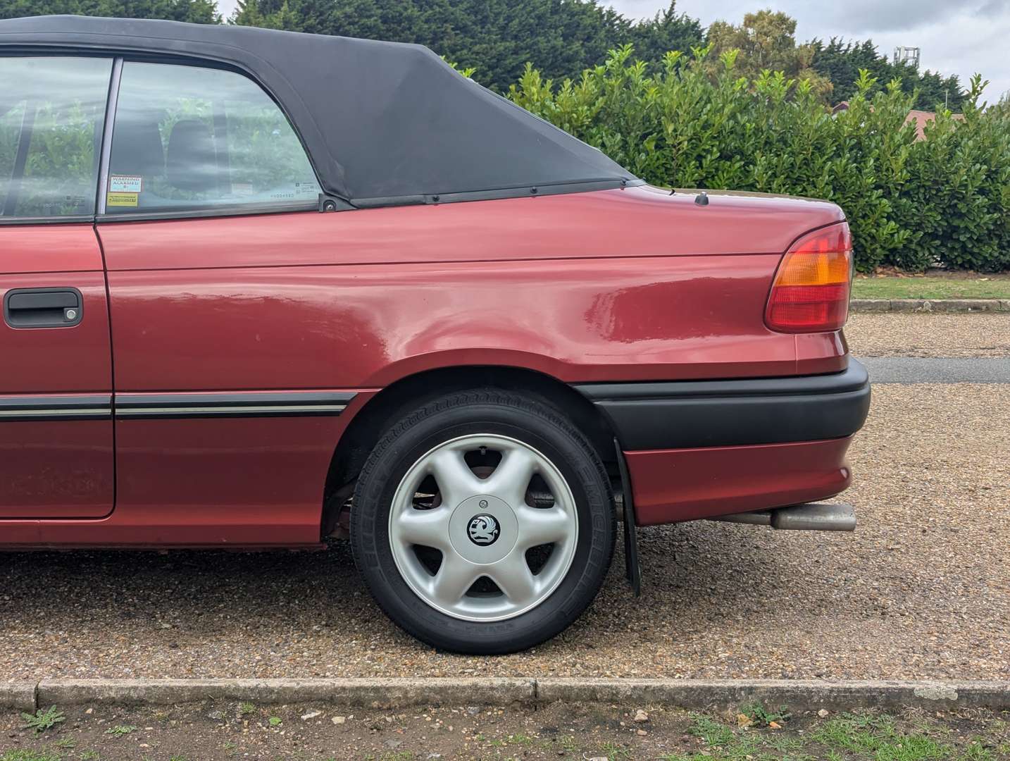 <p>1994 VAUXHALL ASTRA 2.0I BERTONE CONVERTIBLE</p>