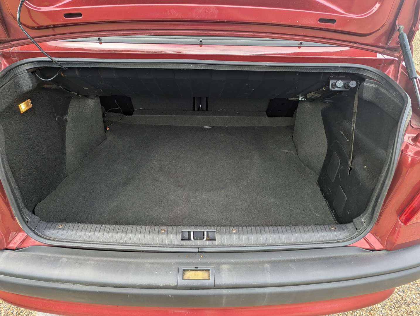 <p>1994 VAUXHALL ASTRA 2.0I BERTONE CONVERTIBLE</p>