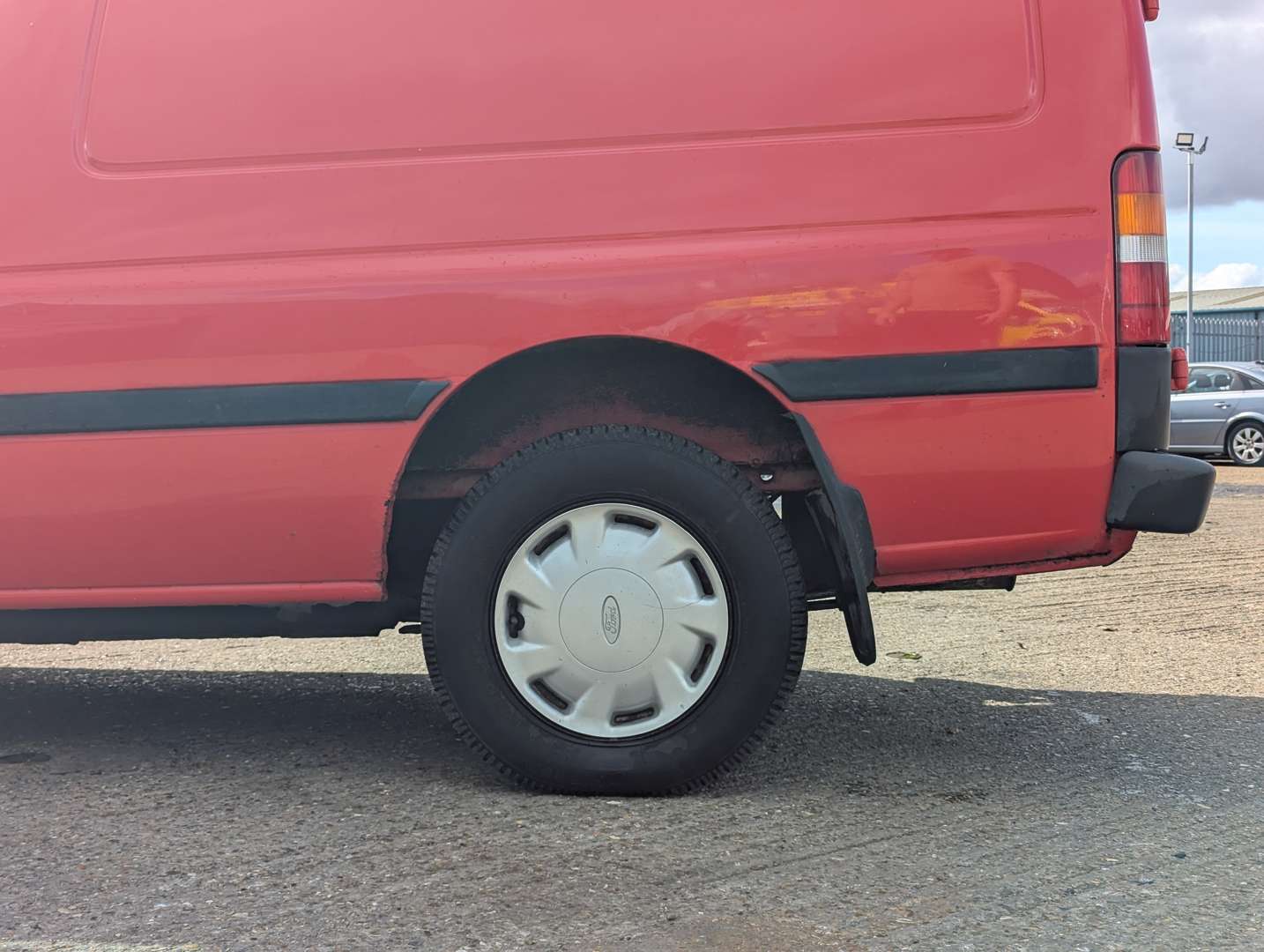 <p>2001 FORD ESCORT VAN 75TD</p>