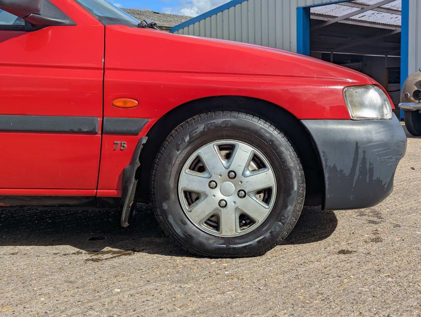 <p>2001 FORD ESCORT VAN 75TD</p>