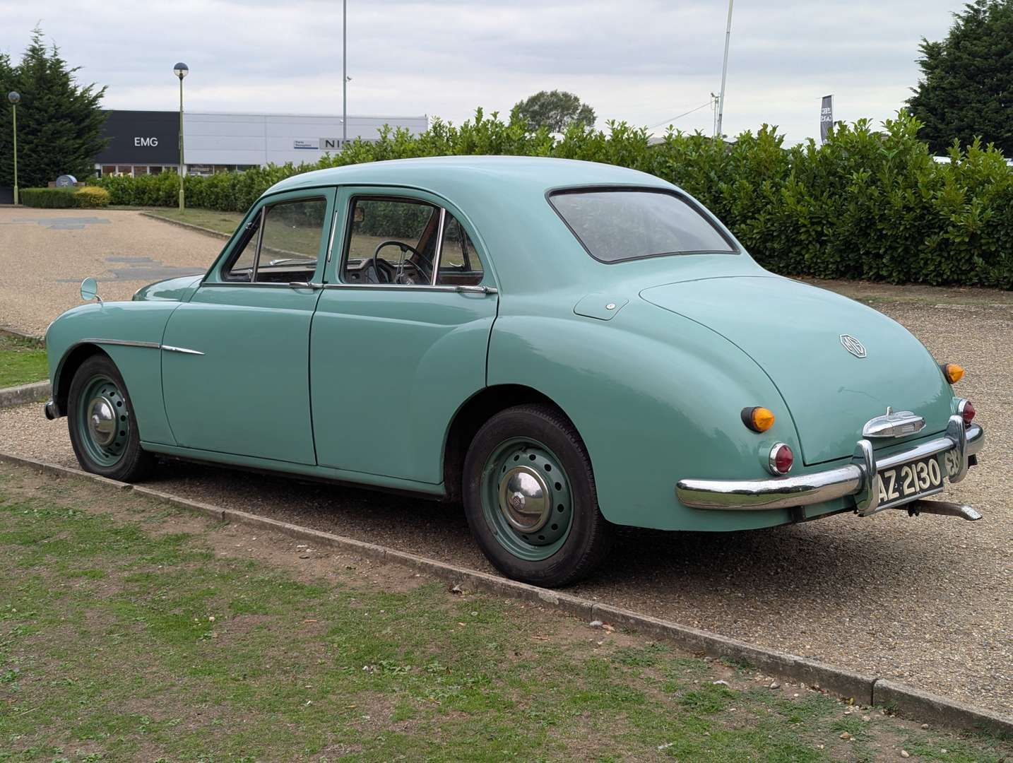 <p>1955 MG MAGNETTE</p>