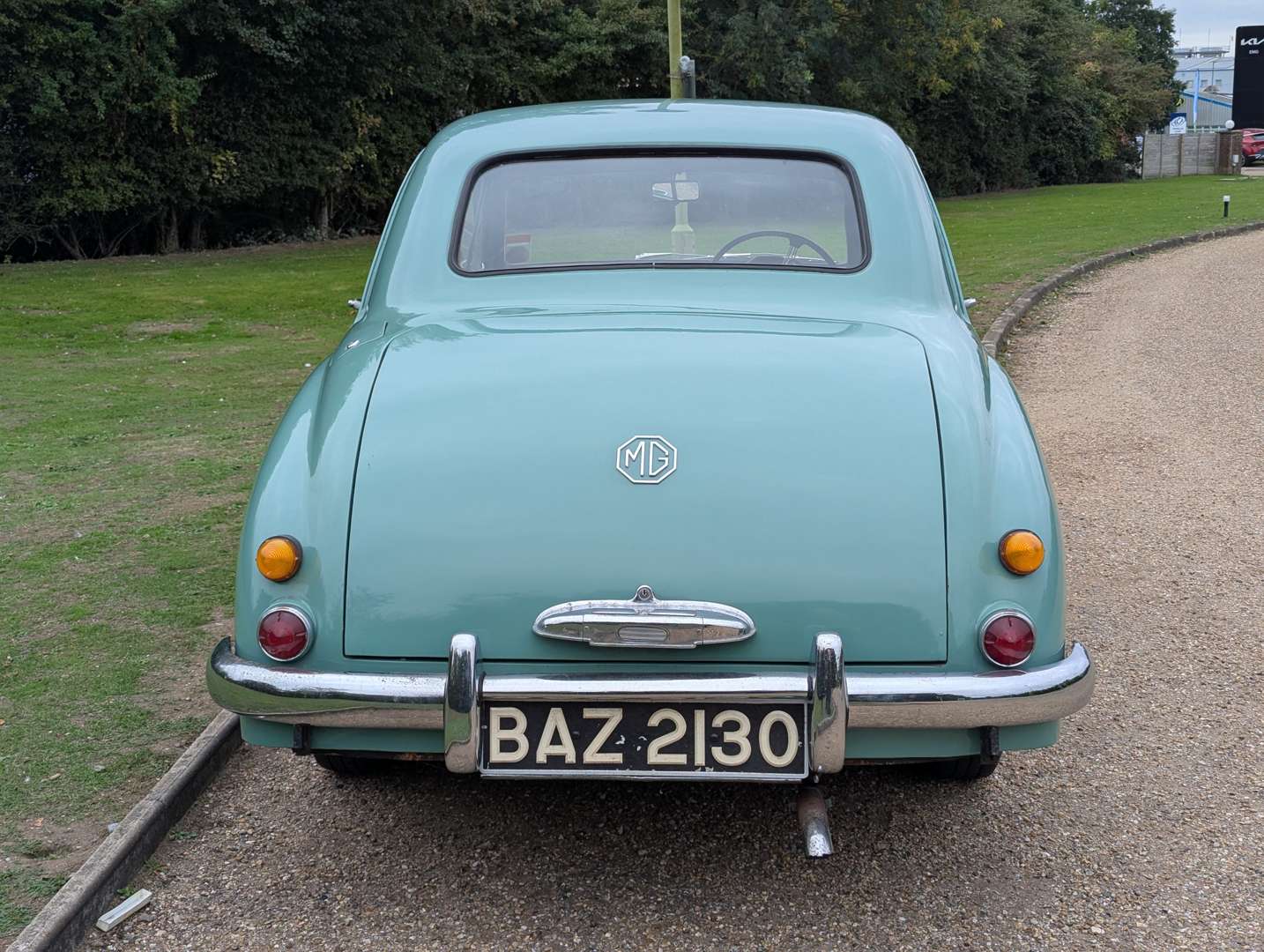 <p>1955 MG MAGNETTE</p>