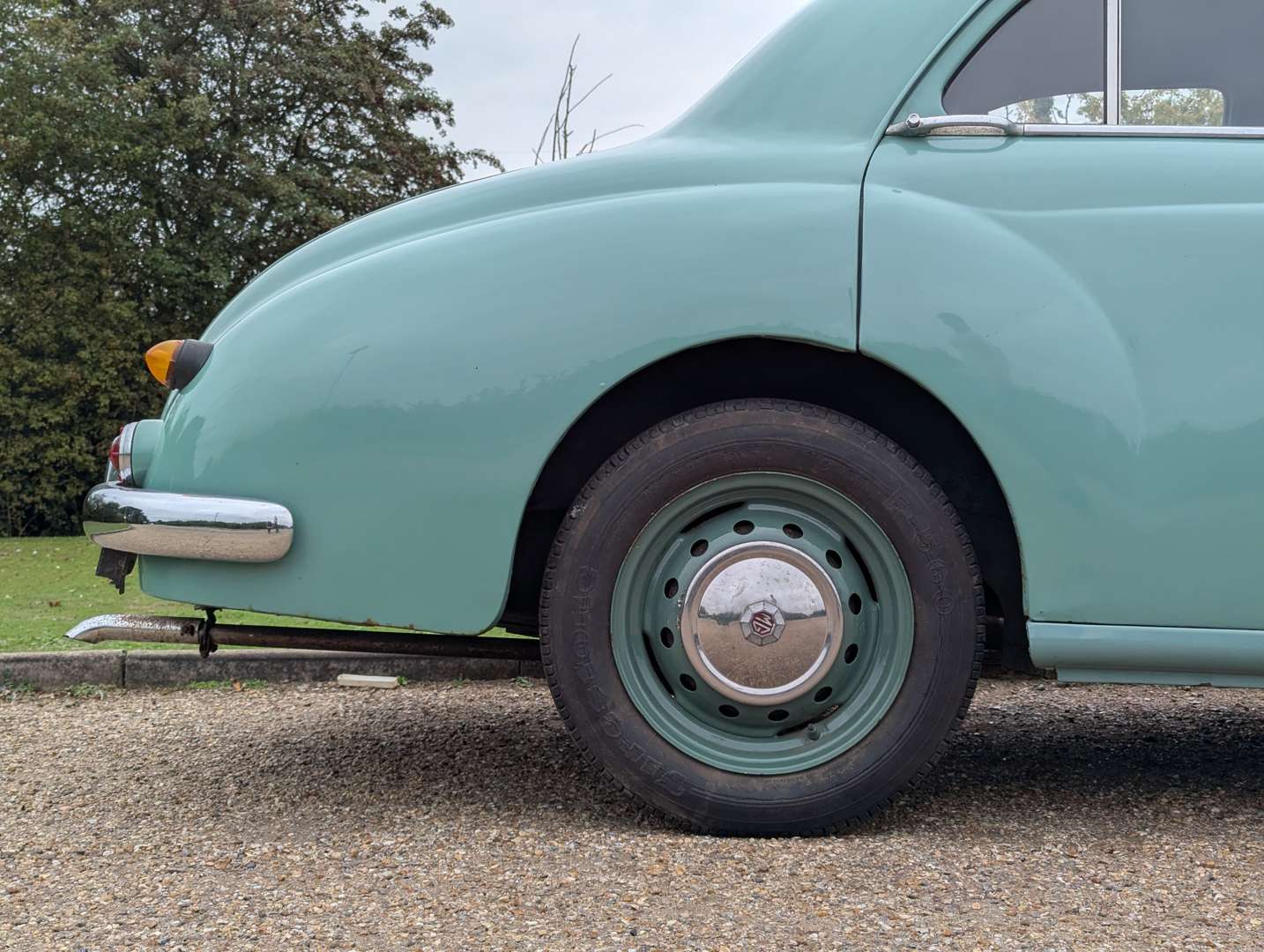 <p>1955 MG MAGNETTE</p>