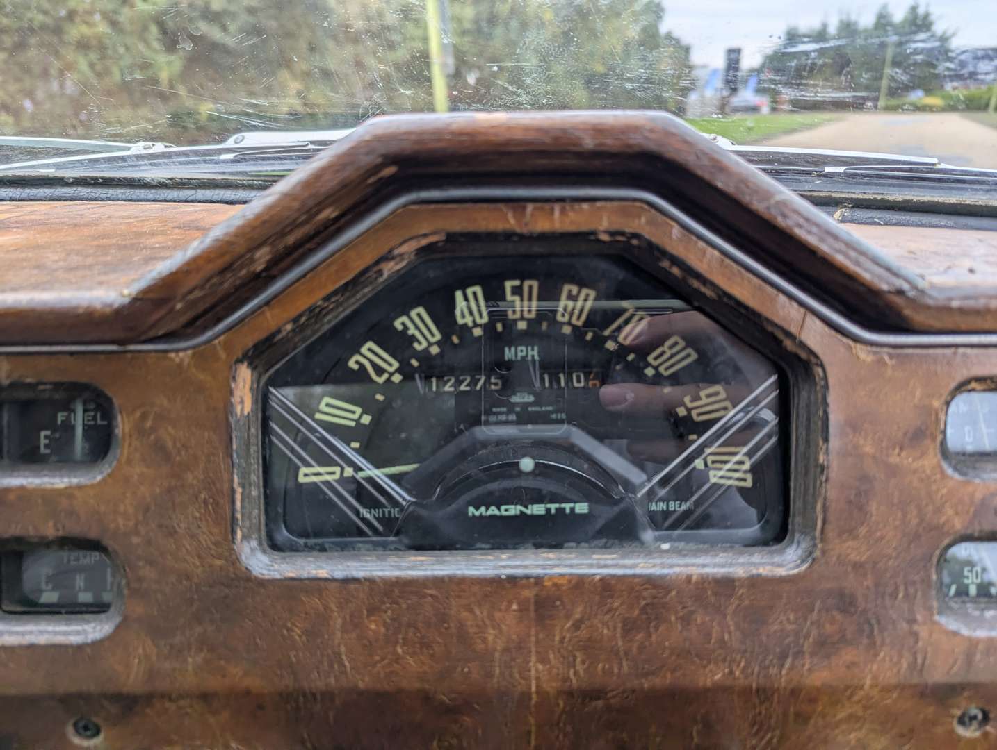 <p>1955 MG MAGNETTE</p>