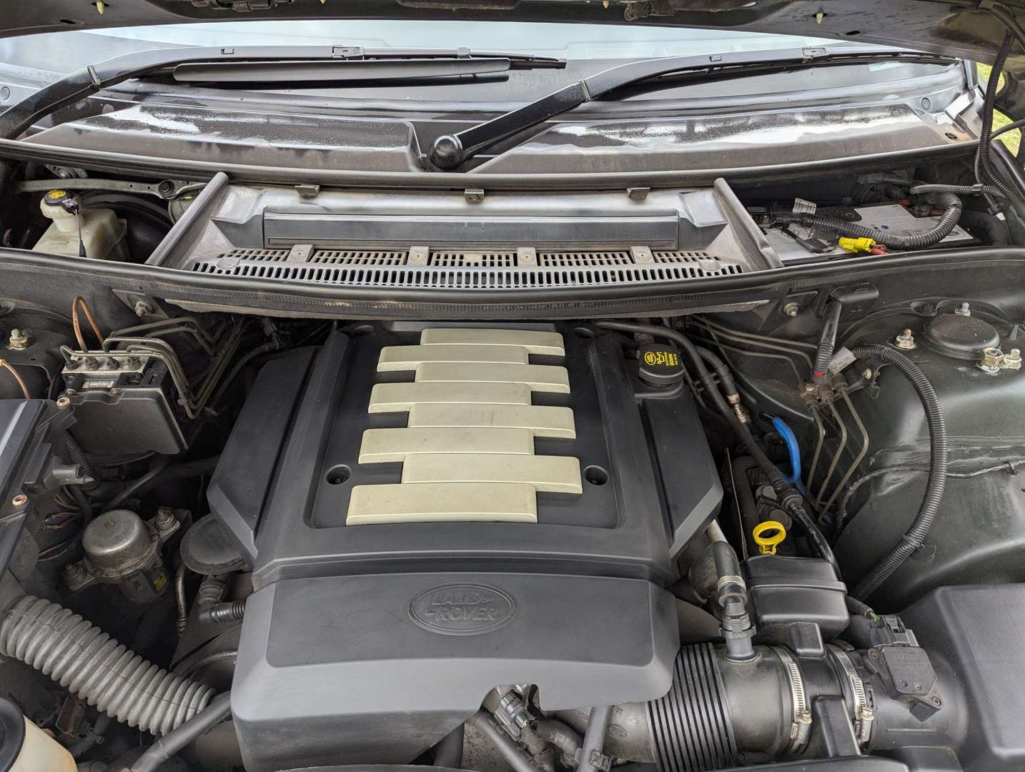 <p>2005 RANGE ROVER VOGUE V8 4.4</p>