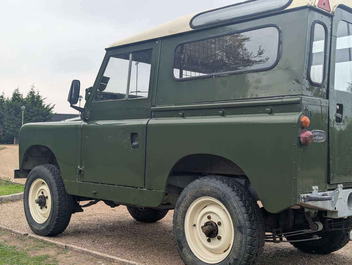 <p>1968 LAND ROVER SERIES IIA</p>