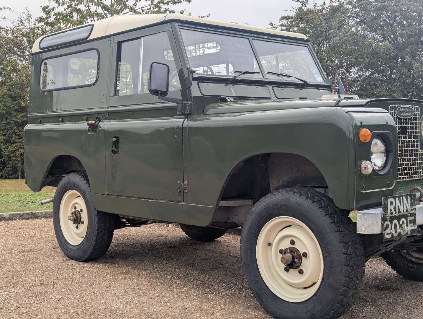 <p>1968 LAND ROVER SERIES IIA</p>