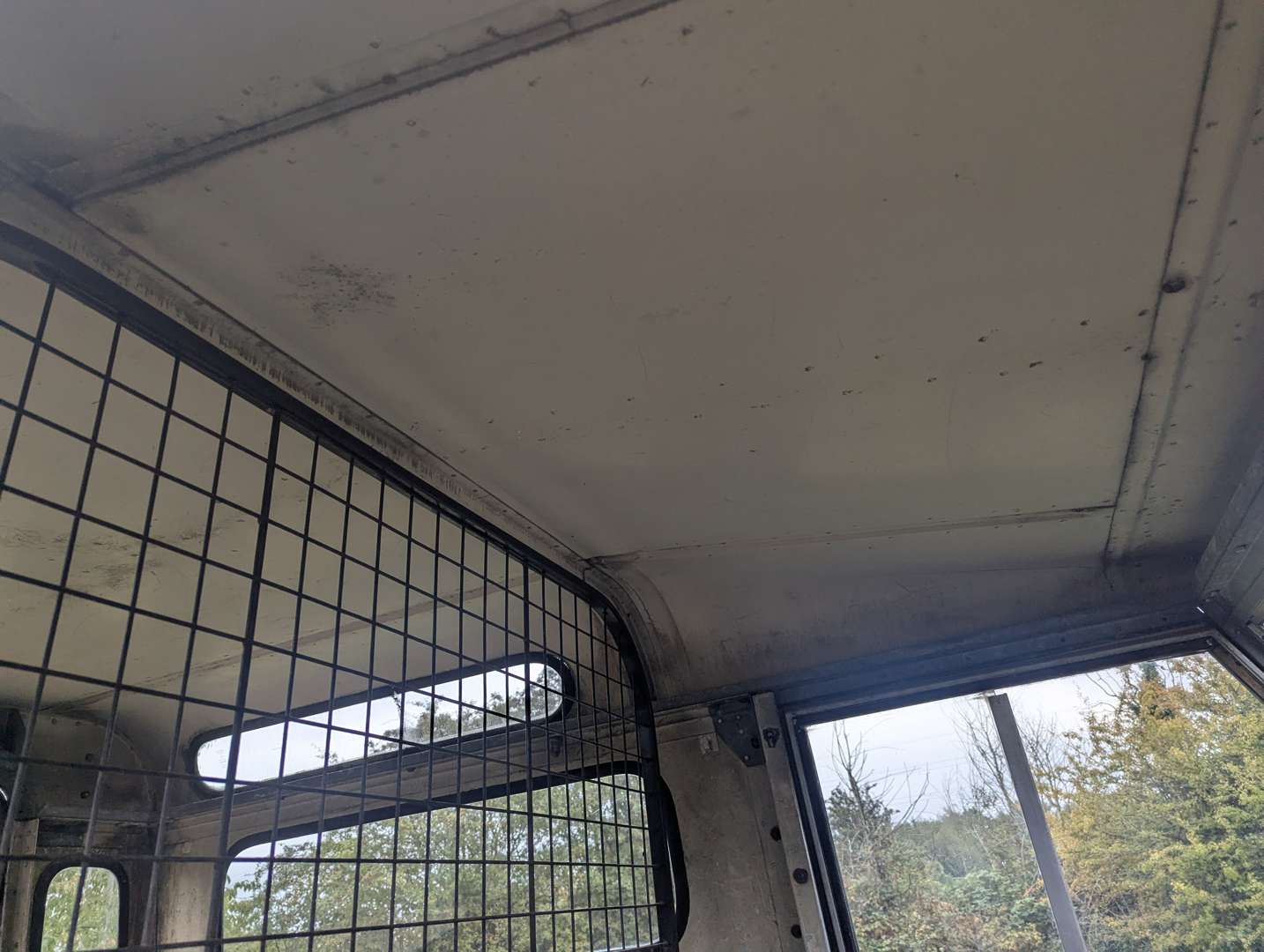 <p>1968 LAND ROVER SERIES IIA</p>