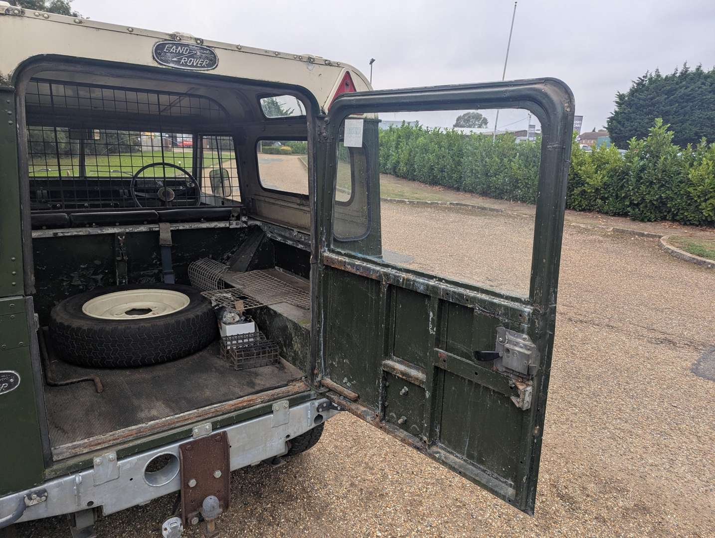 <p>1968 LAND ROVER SERIES IIA</p>